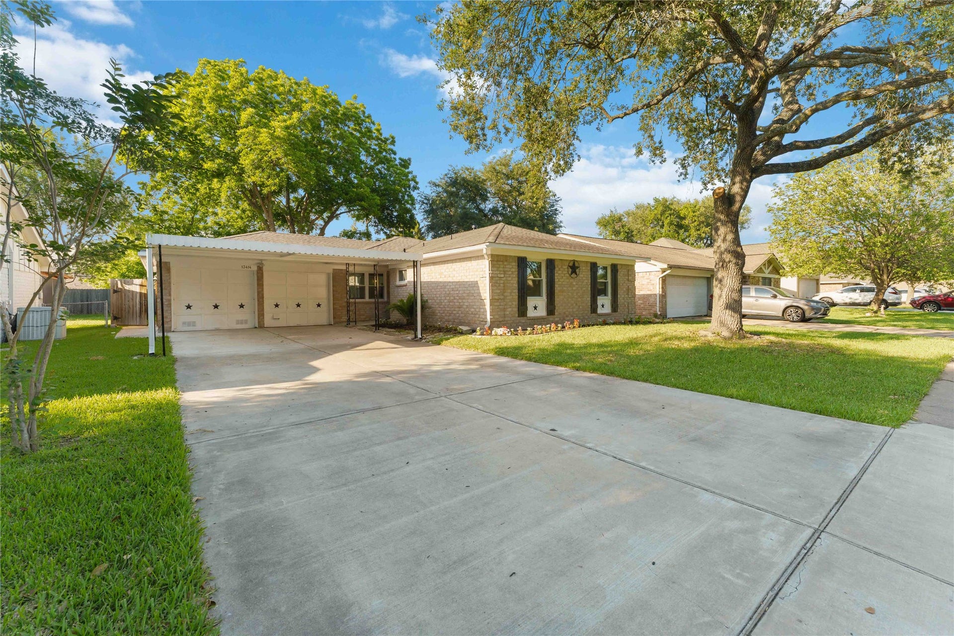 13414 Linden Street, Sugar Land, TX 77498 13414 Linden Street, Sugar Land, TX 77498