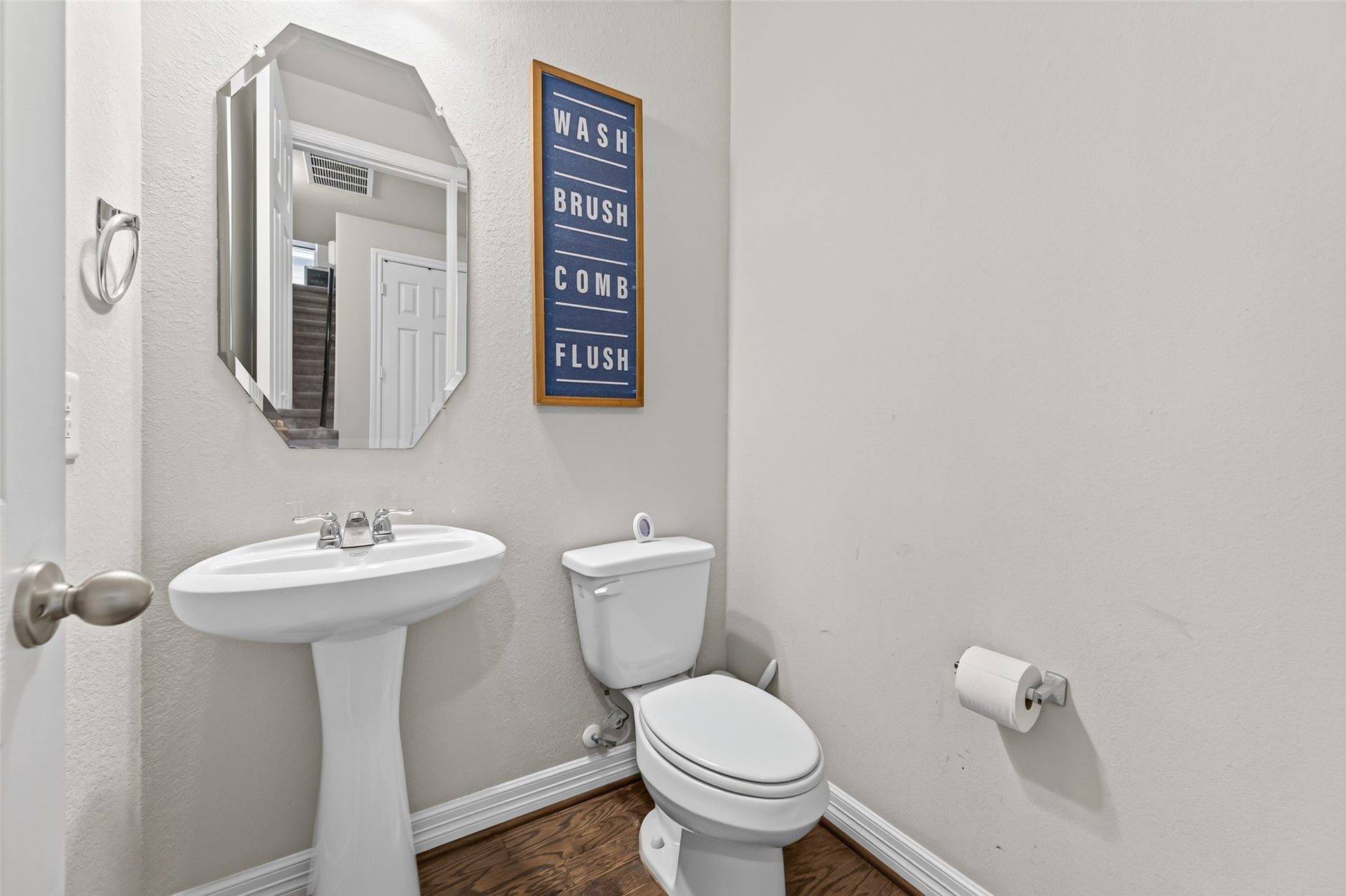 17027 Bainham Forest Trail, Hockley, TX 77447 Half bath located 1st floor