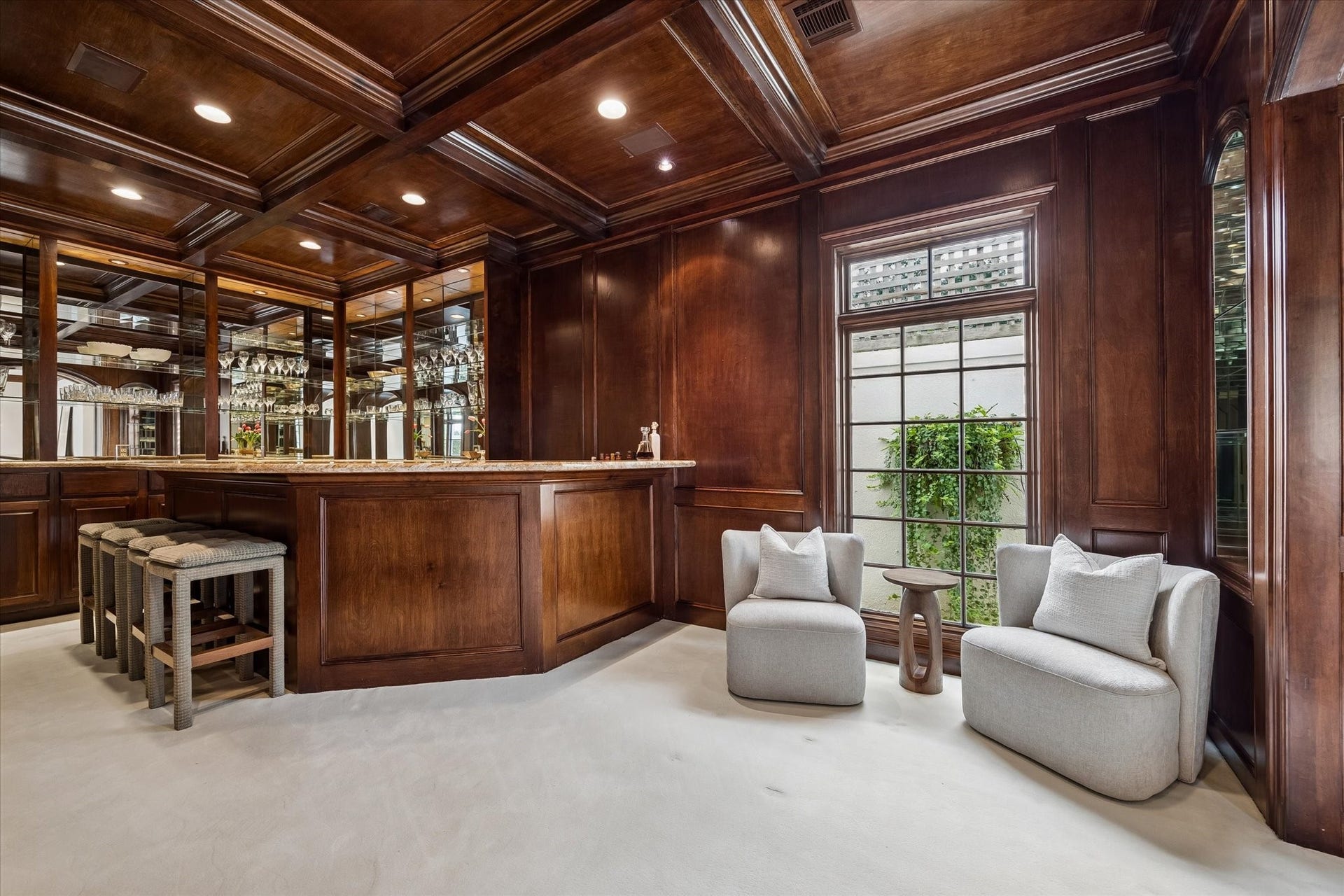 22 Eaton Square, Houston, TX 77027 The bar room is really special.
