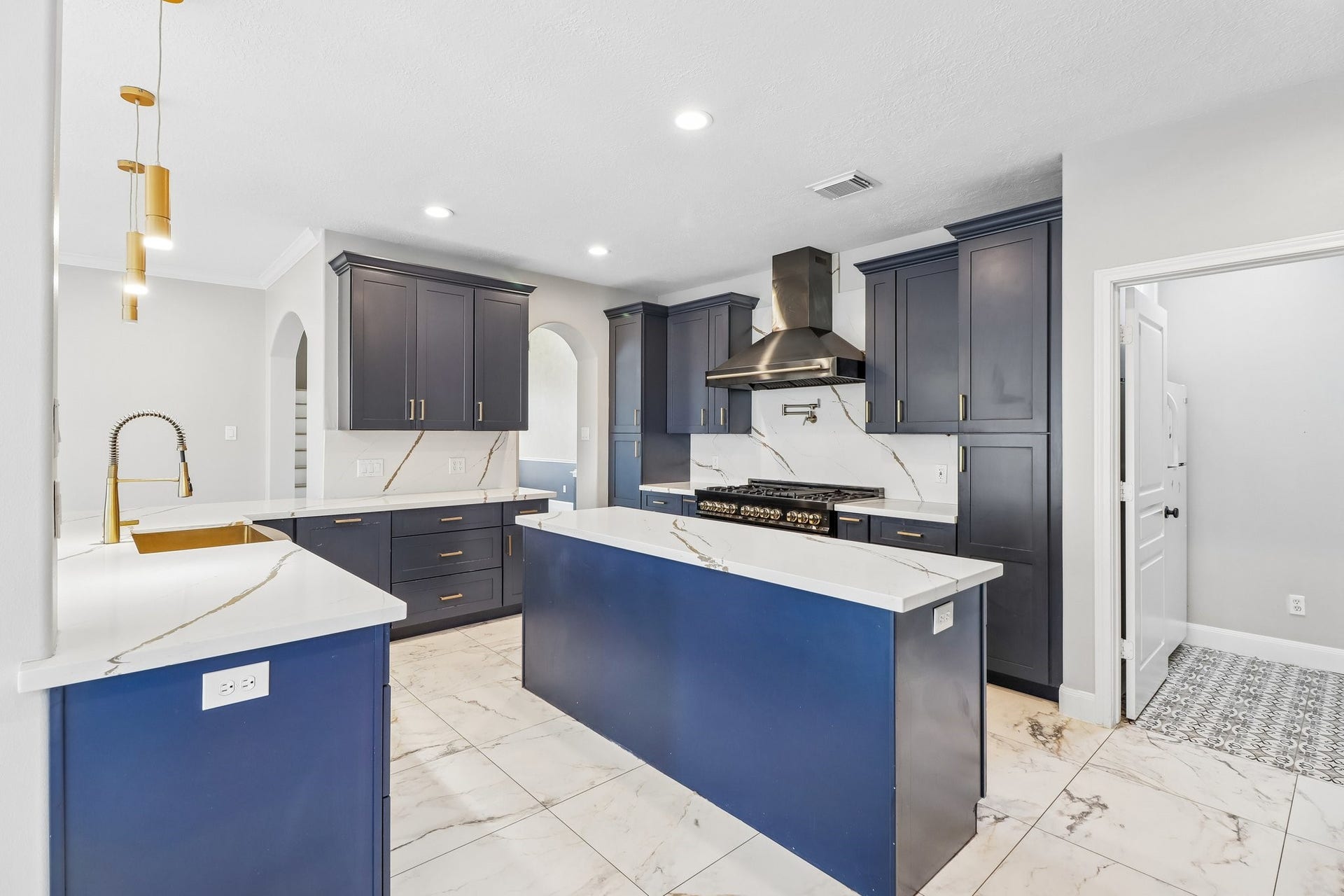 17826 Watsons Bay Drive, Cypress, TX 77429