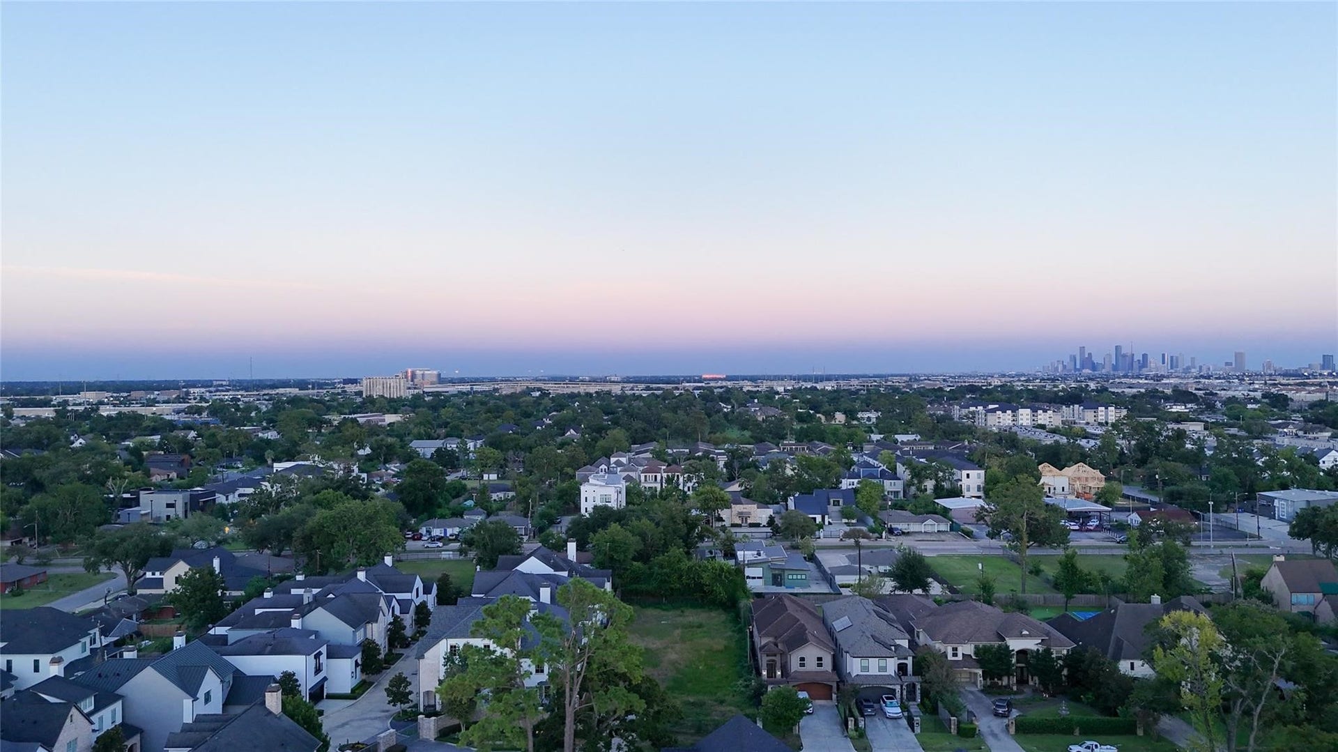 1520 Whispering Pines Dr, Houston, TX 77055