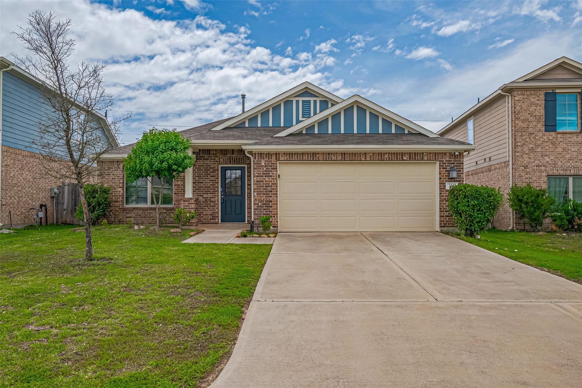 335 Jewett Meadow Drive, Magnolia, TX 77354 Welcome home! This single story home has lots of space and no back neighbors!