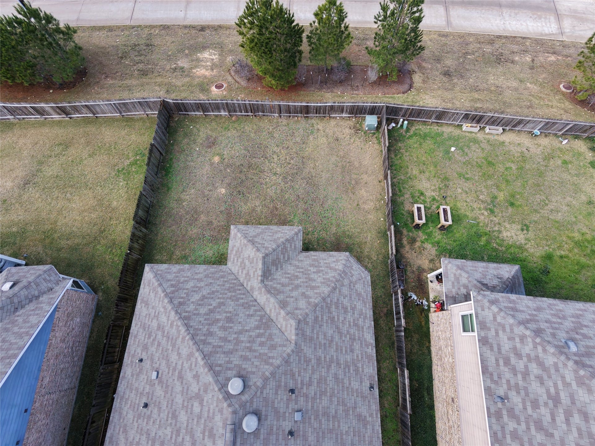 335 Jewett Meadow Drive, Magnolia, TX 77354 No back neightors!