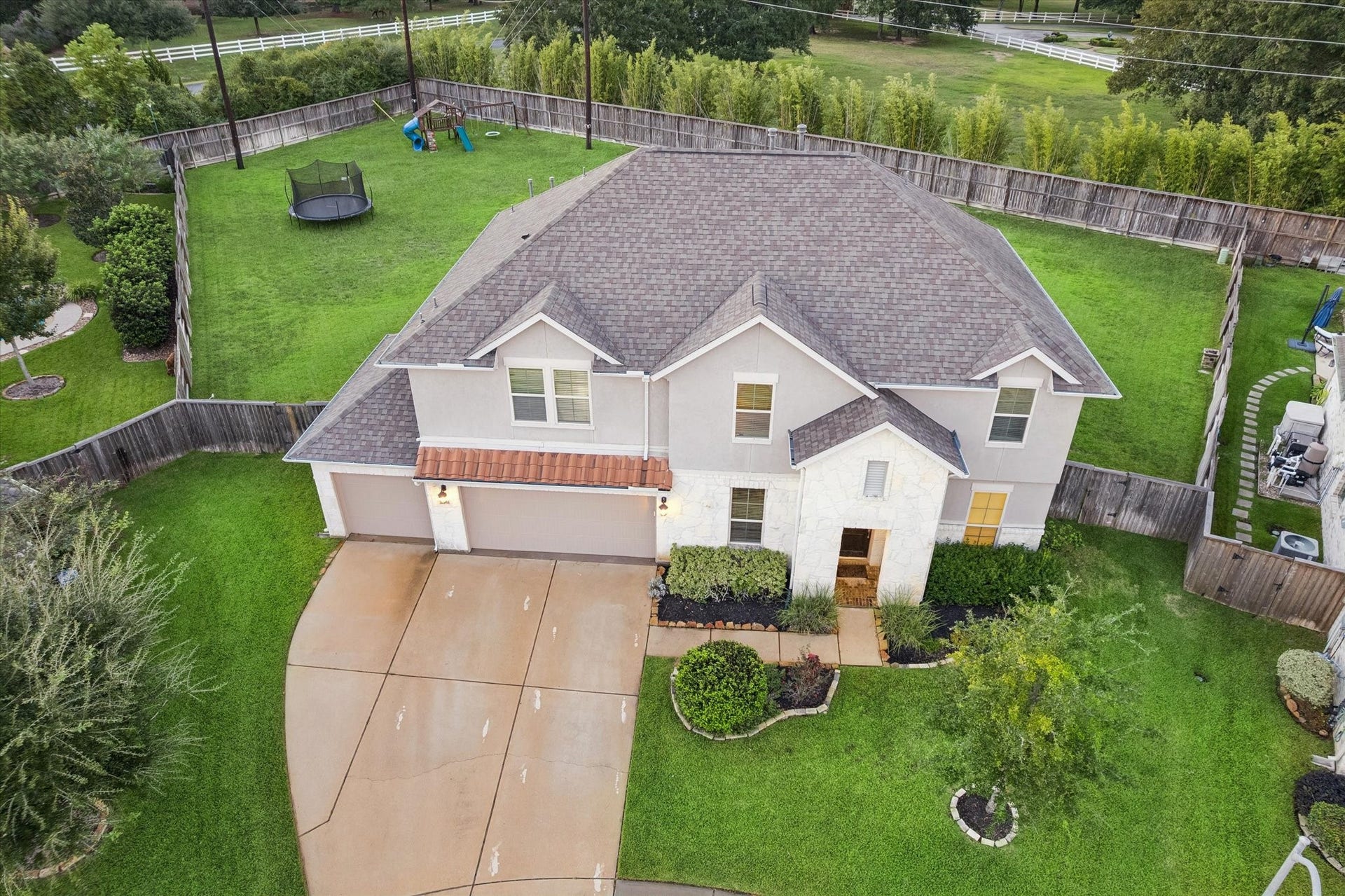 20338 Sienna Bluff Drive, Cypress, TX 77433 HOME FOR THE HOLIDAYS!