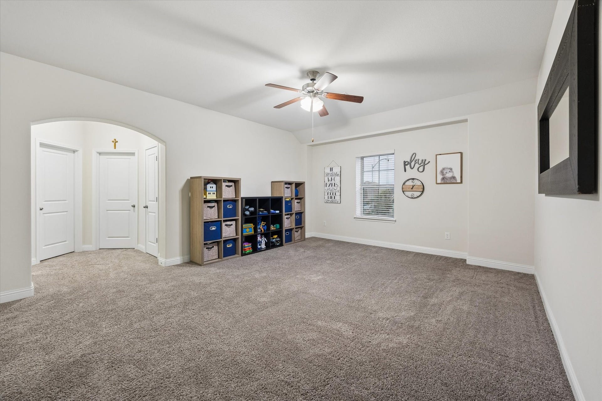 20338 Sienna Bluff Drive, Cypress, TX 77433 This game room is oversized and designed to grow with your needs as a play room, dedicated home school area or a home gyme.