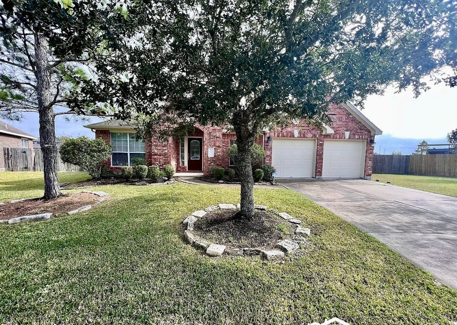 Property photo for 9923 Bronze Mill Lane, Rosharon, TX