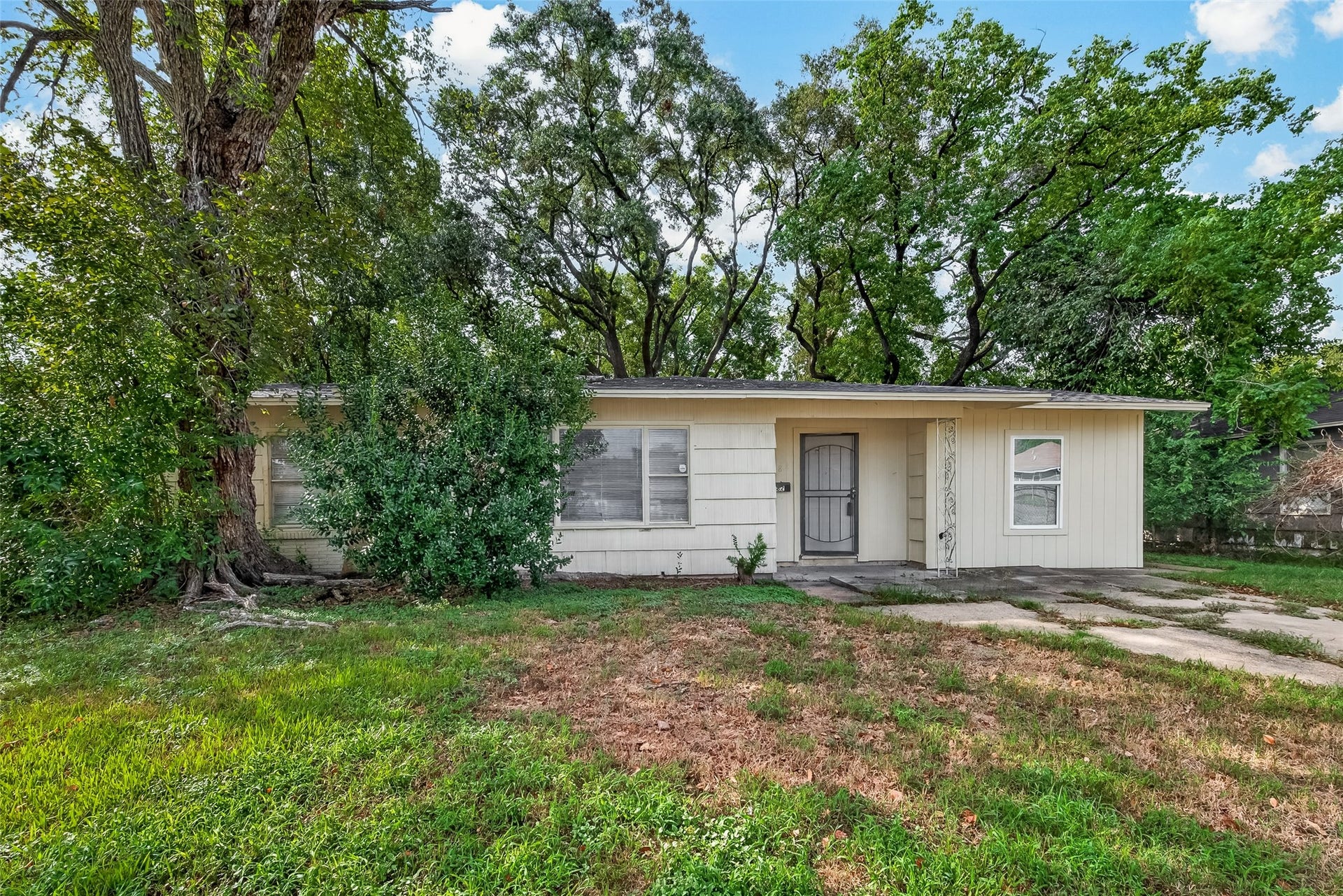 5782 Belcrest Street, Houston, TX 77033