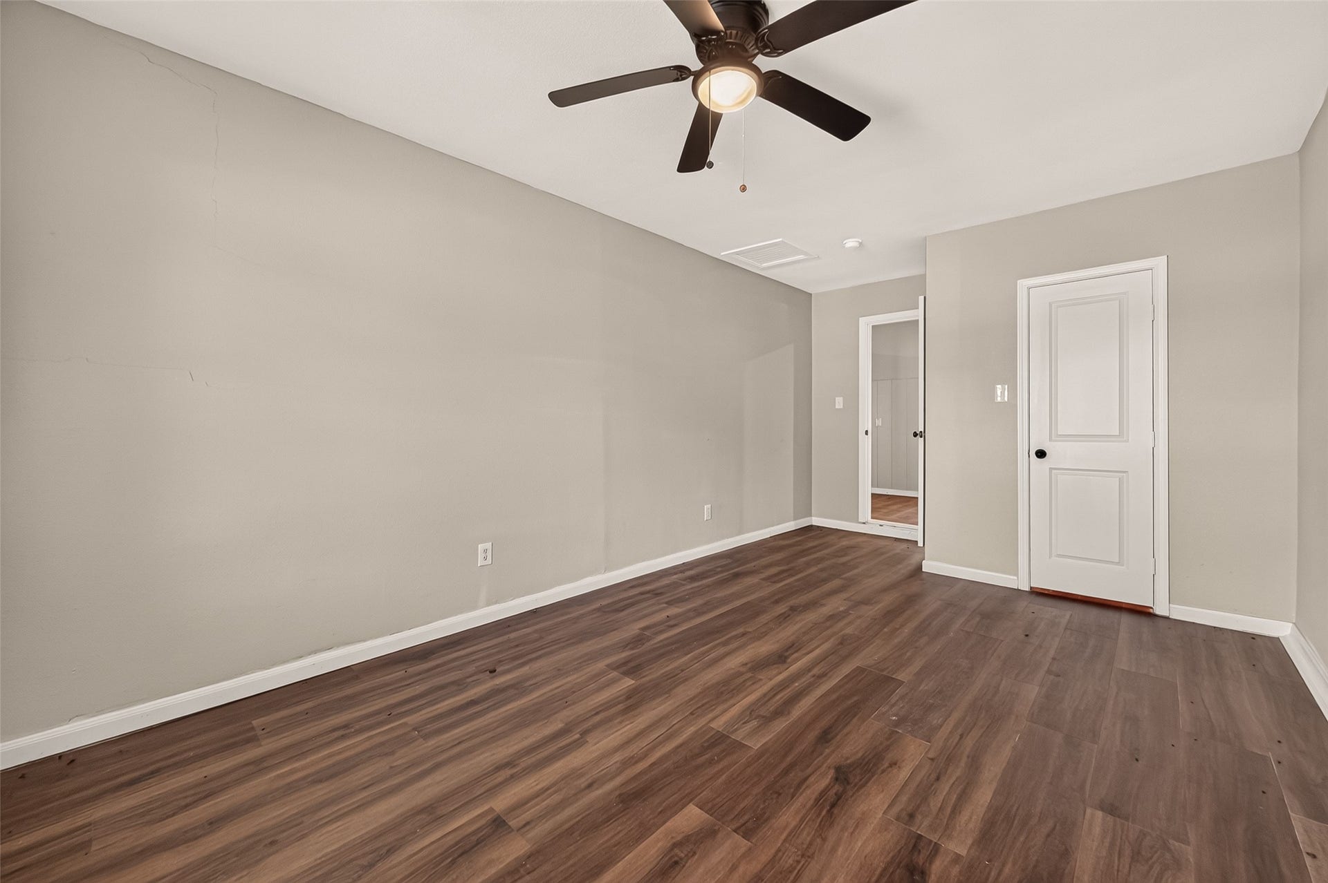 5782 Belcrest Street, Houston, TX 77033