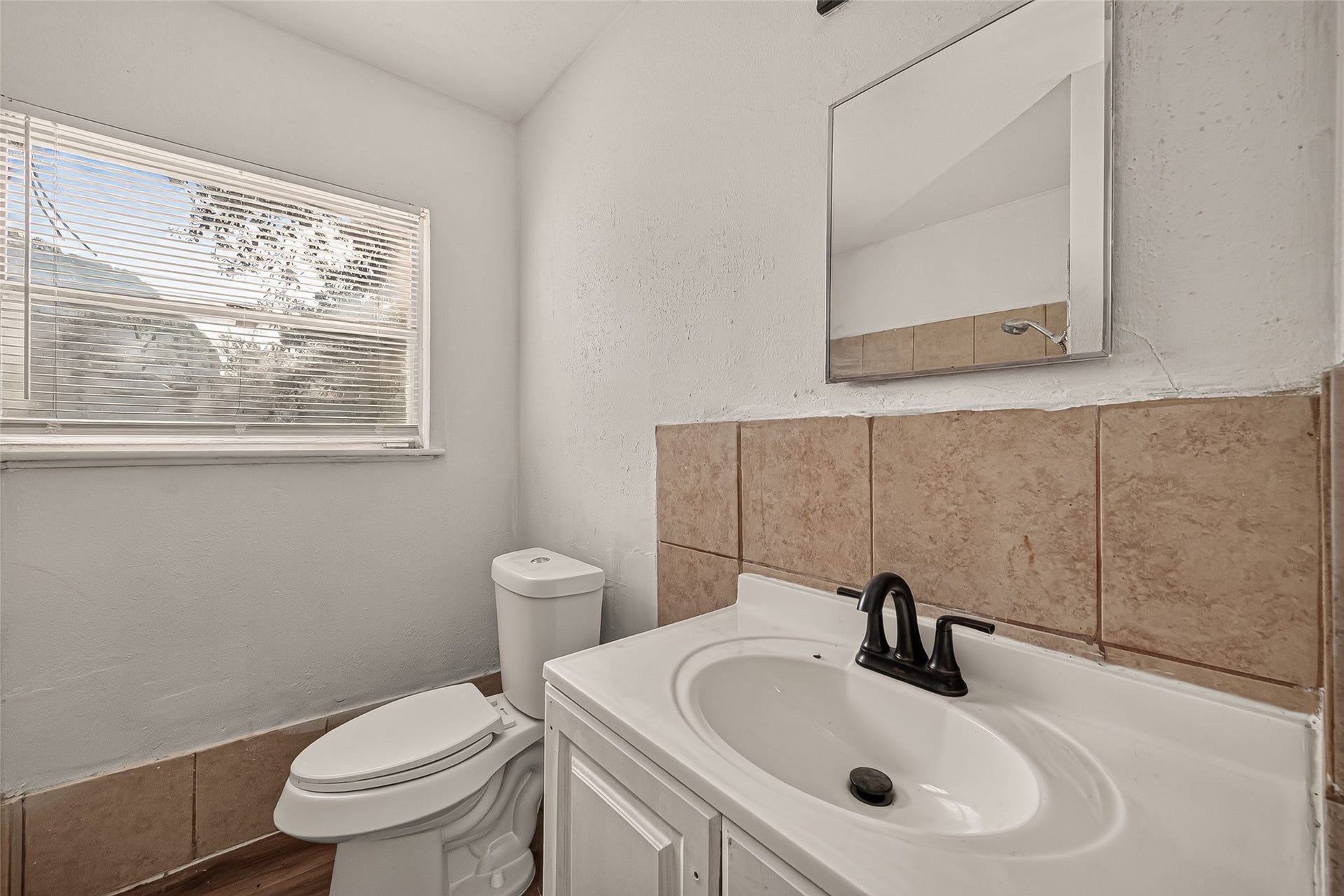 5782 Belcrest Street, Houston, TX 77033