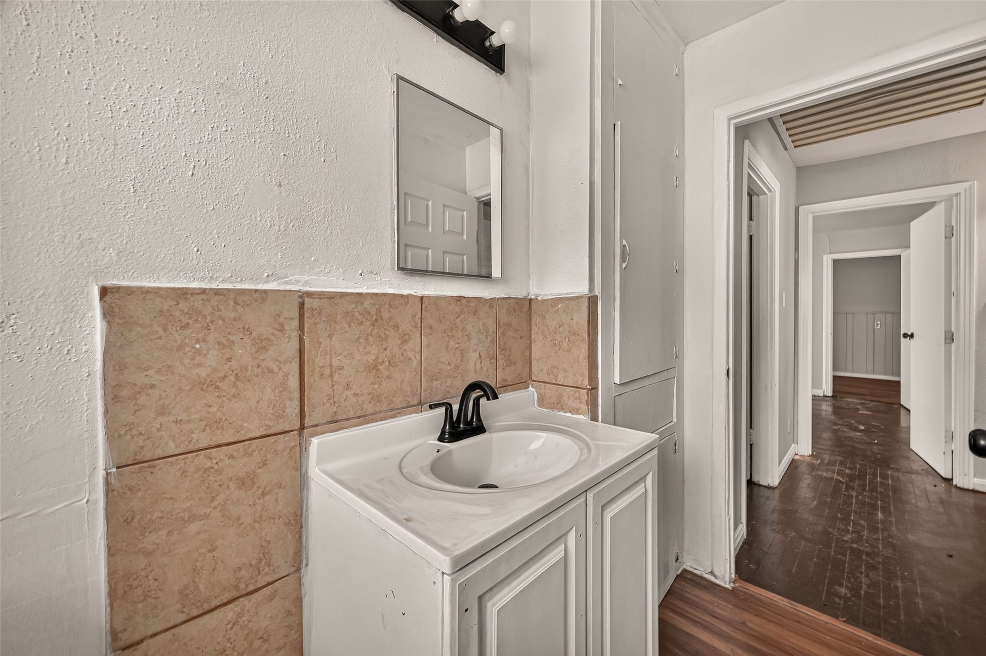 5782 Belcrest Street, Houston, TX 77033
