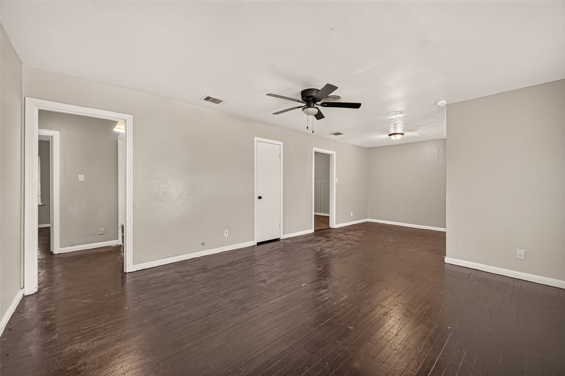 5782 Belcrest Street, Houston, TX 77033