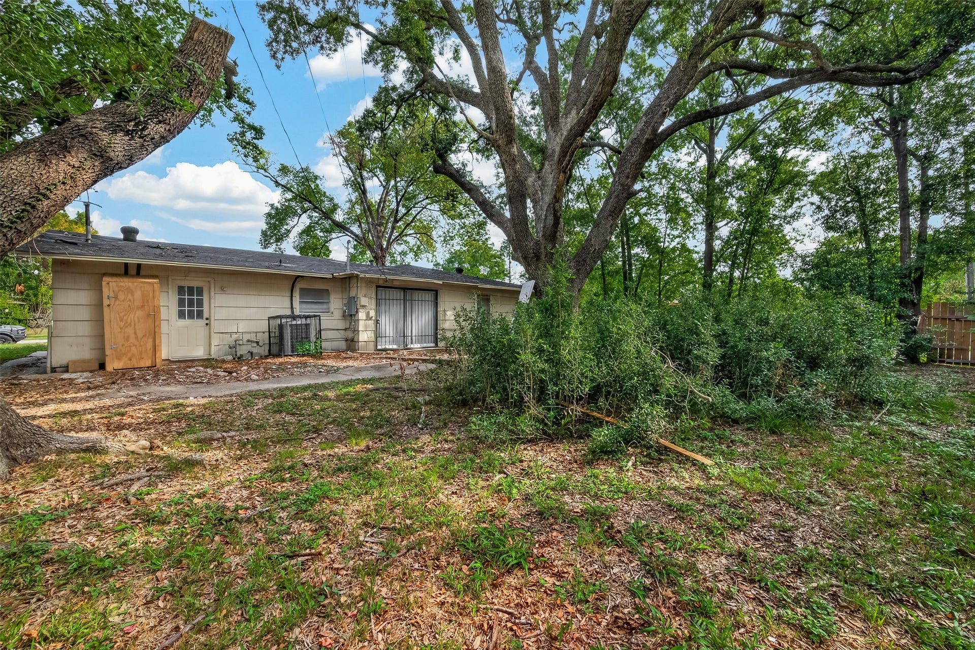 5782 Belcrest Street, Houston, TX 77033