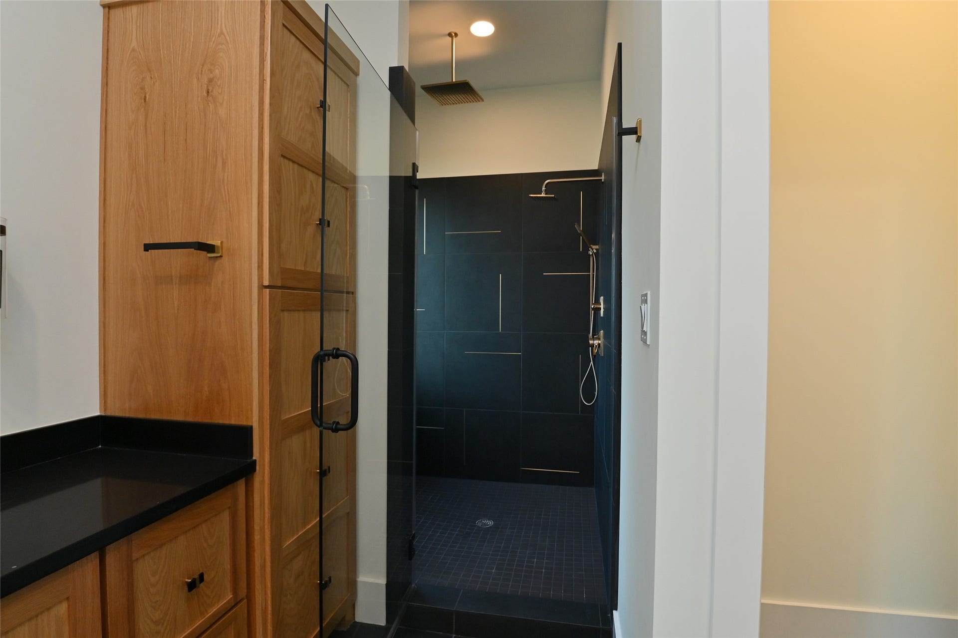 1733 Du Barry Lane, Houston, TX 77018 Primary Bath with custom cabinets