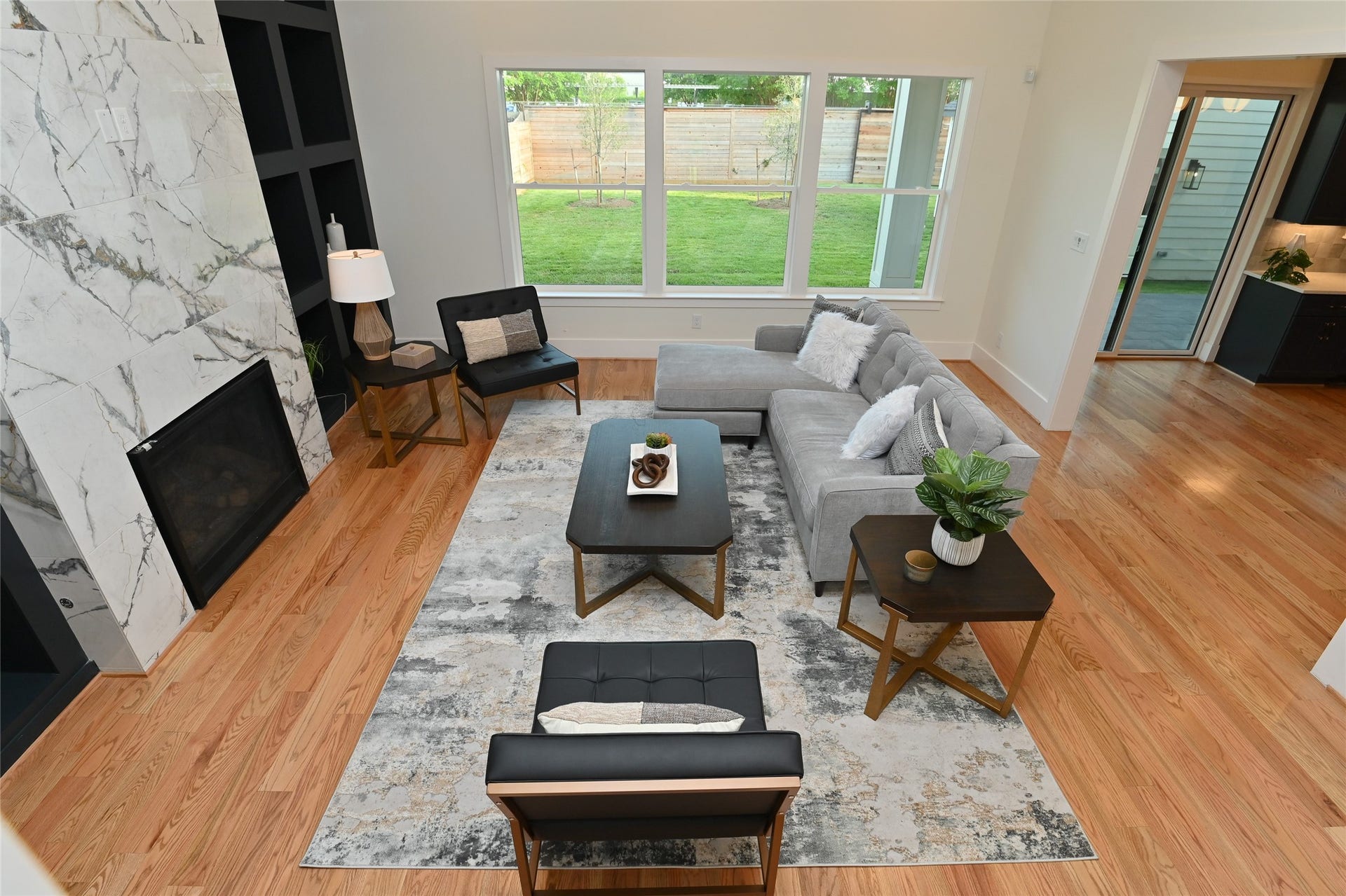 1733 Du Barry Lane, Houston, TX 77018 Living Room
