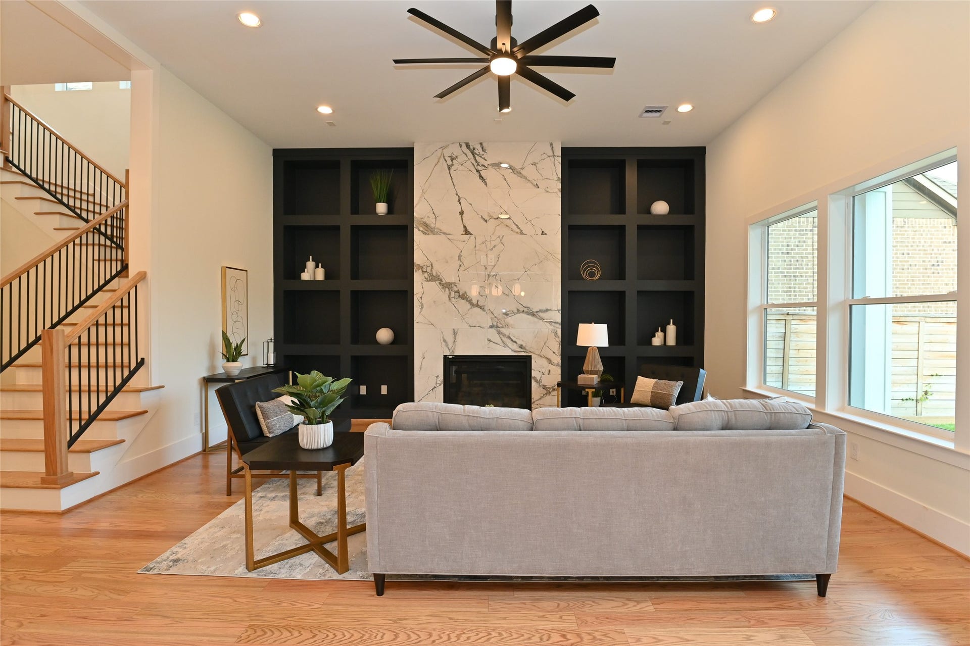 1733 Du Barry Lane, Houston, TX 77018 Living Room