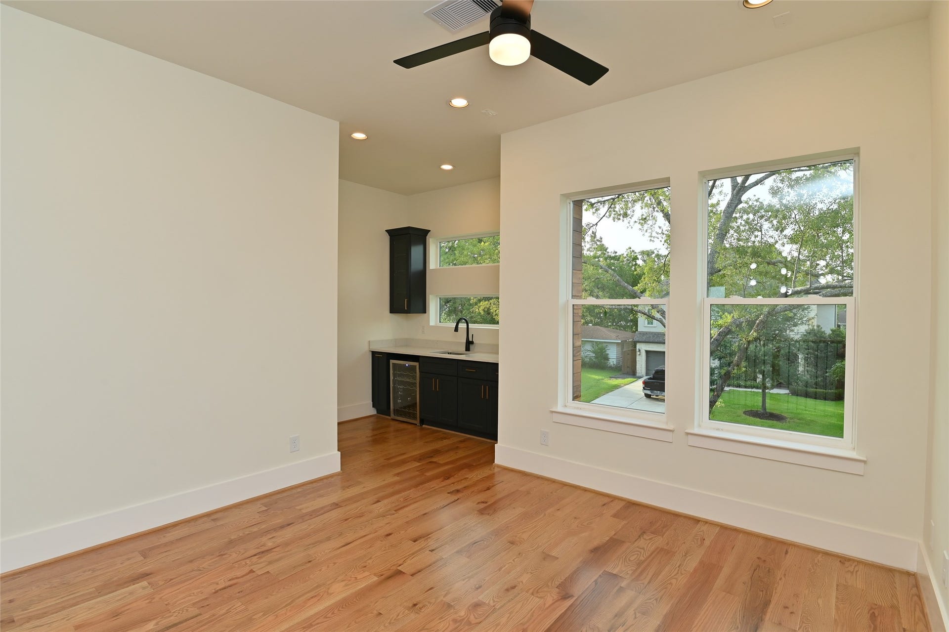 1733 Du Barry Lane, Houston, TX 77018 Gameroom Up