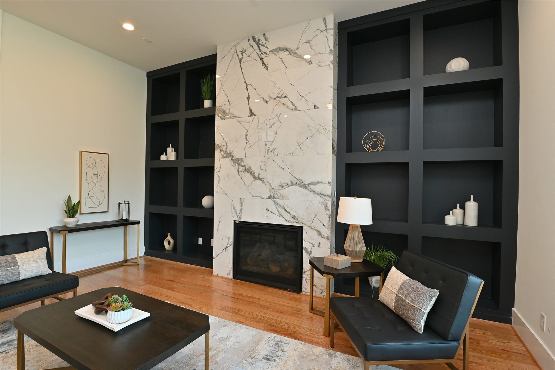 1733 Du Barry Lane, Houston, TX 77018 Custom Built Ins