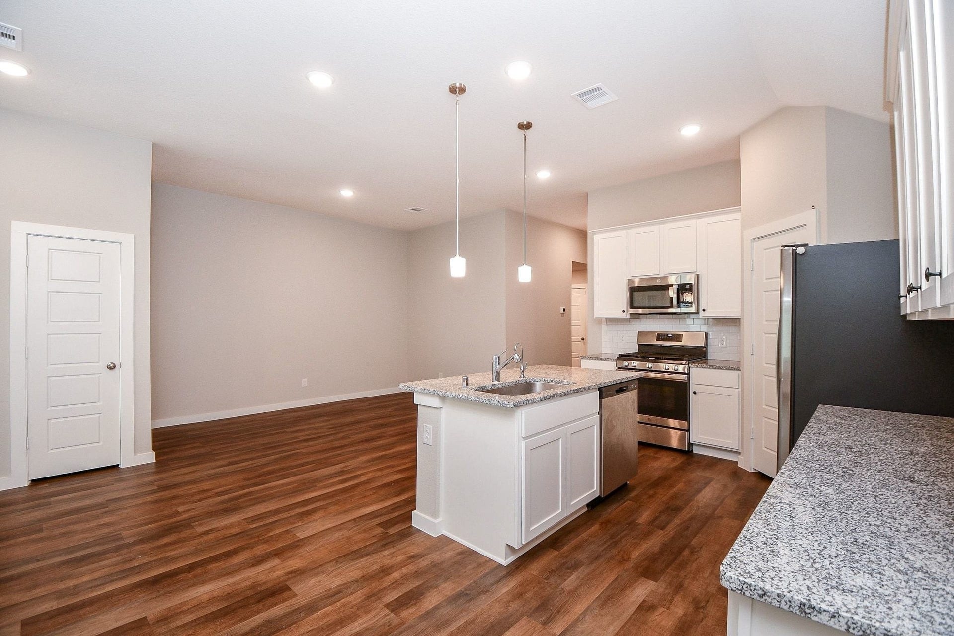 1205 Cavalry Junction Drive, Alvin, TX 77511