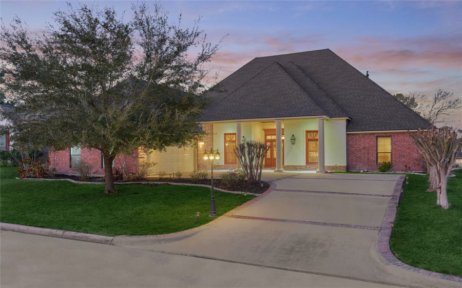 Property photo for 27 Bent Tree Lane, Montgomery, TX