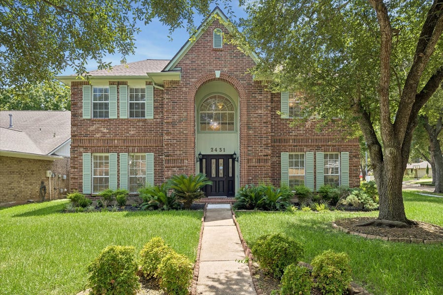 Property photo for 2431 Parkwood Lane, Sugar Land, TX
