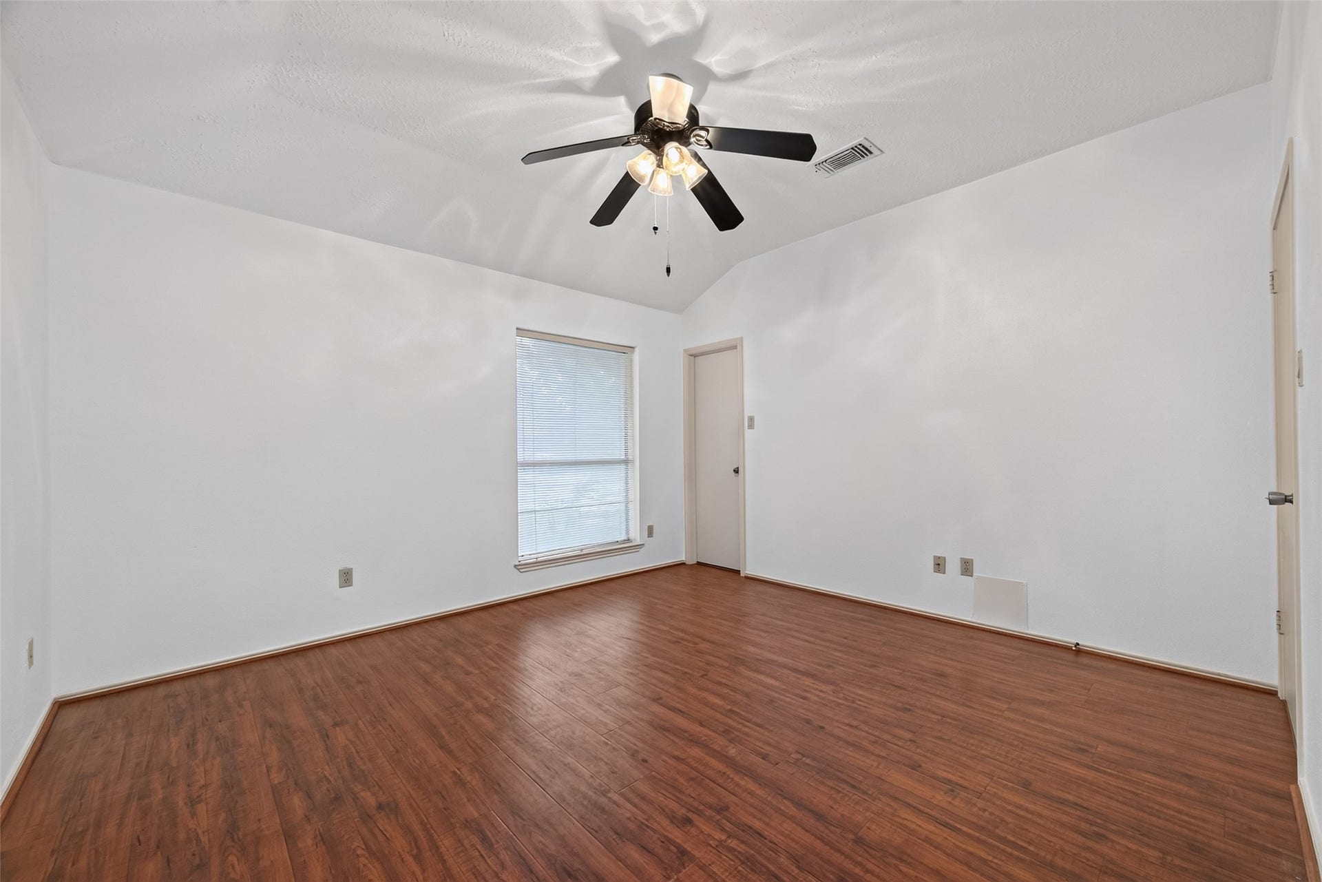 7522 Flair Oaks Drive, Houston, TX 77040 7522 Flair Oaks Drive, Houston, TX 77040