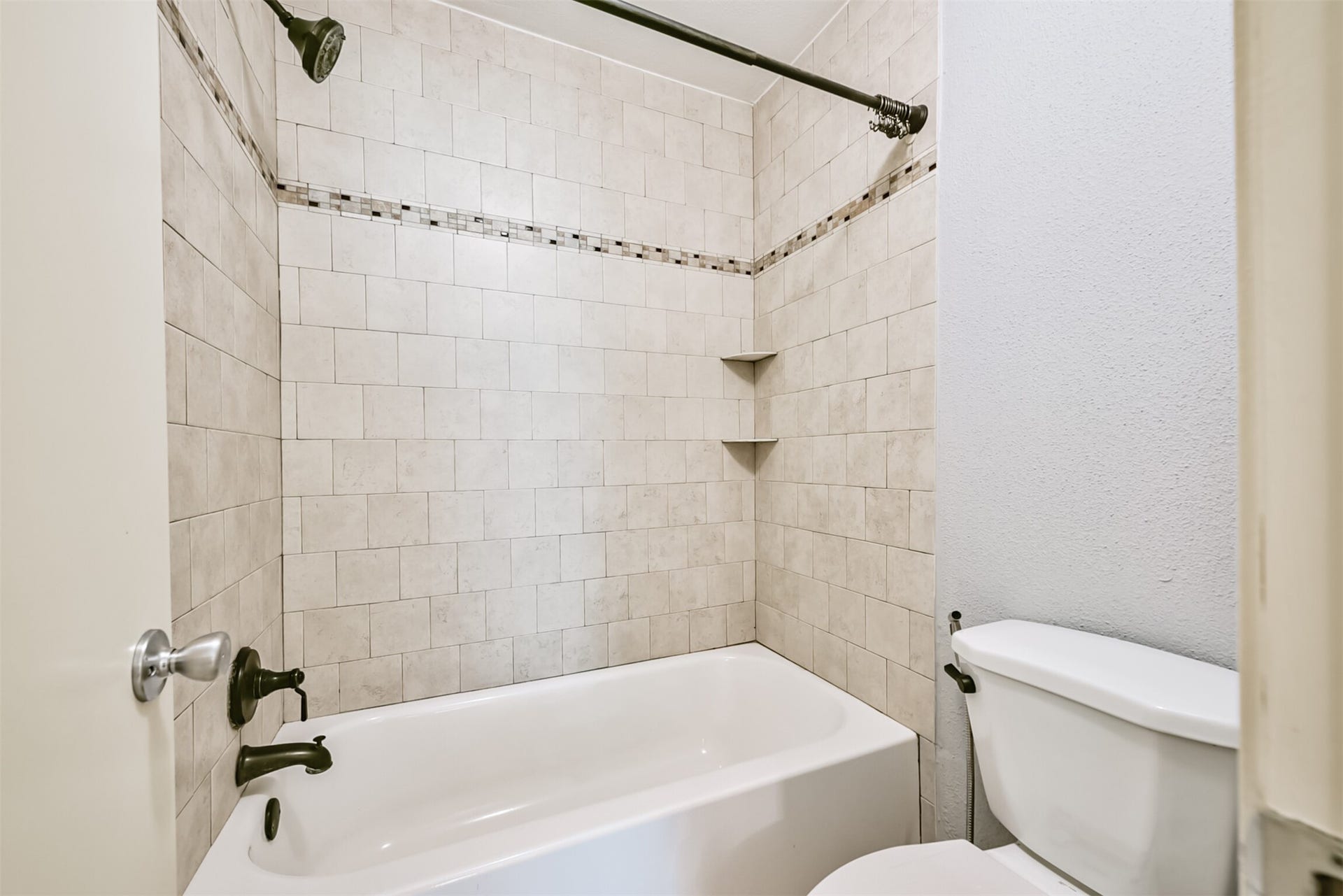 16927 Amidon Drive, Spring, TX 77379 16927 Amidon Drive, Spring, TX 77379