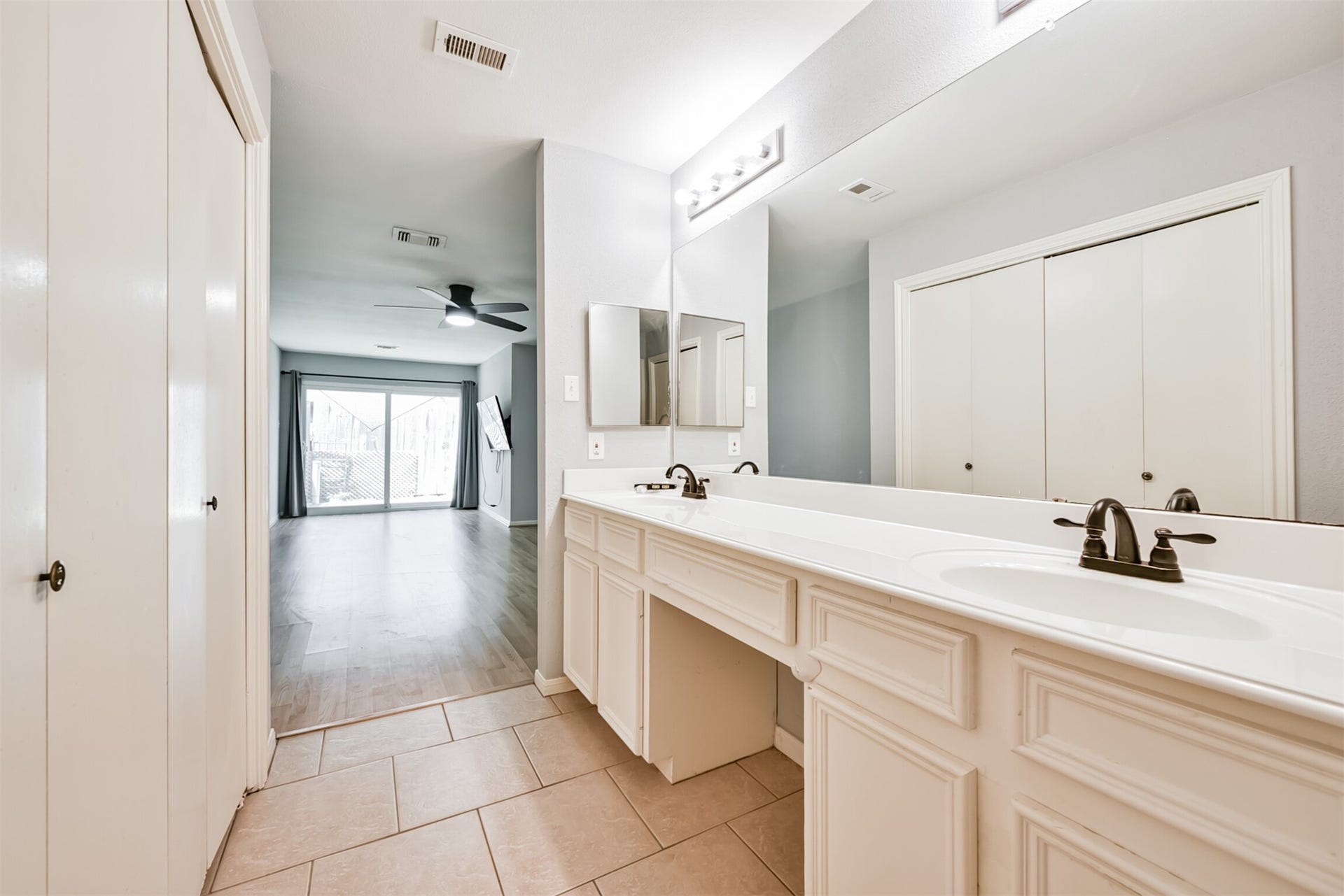 16927 Amidon Drive, Spring, TX 77379 16927 Amidon Drive, Spring, TX 77379