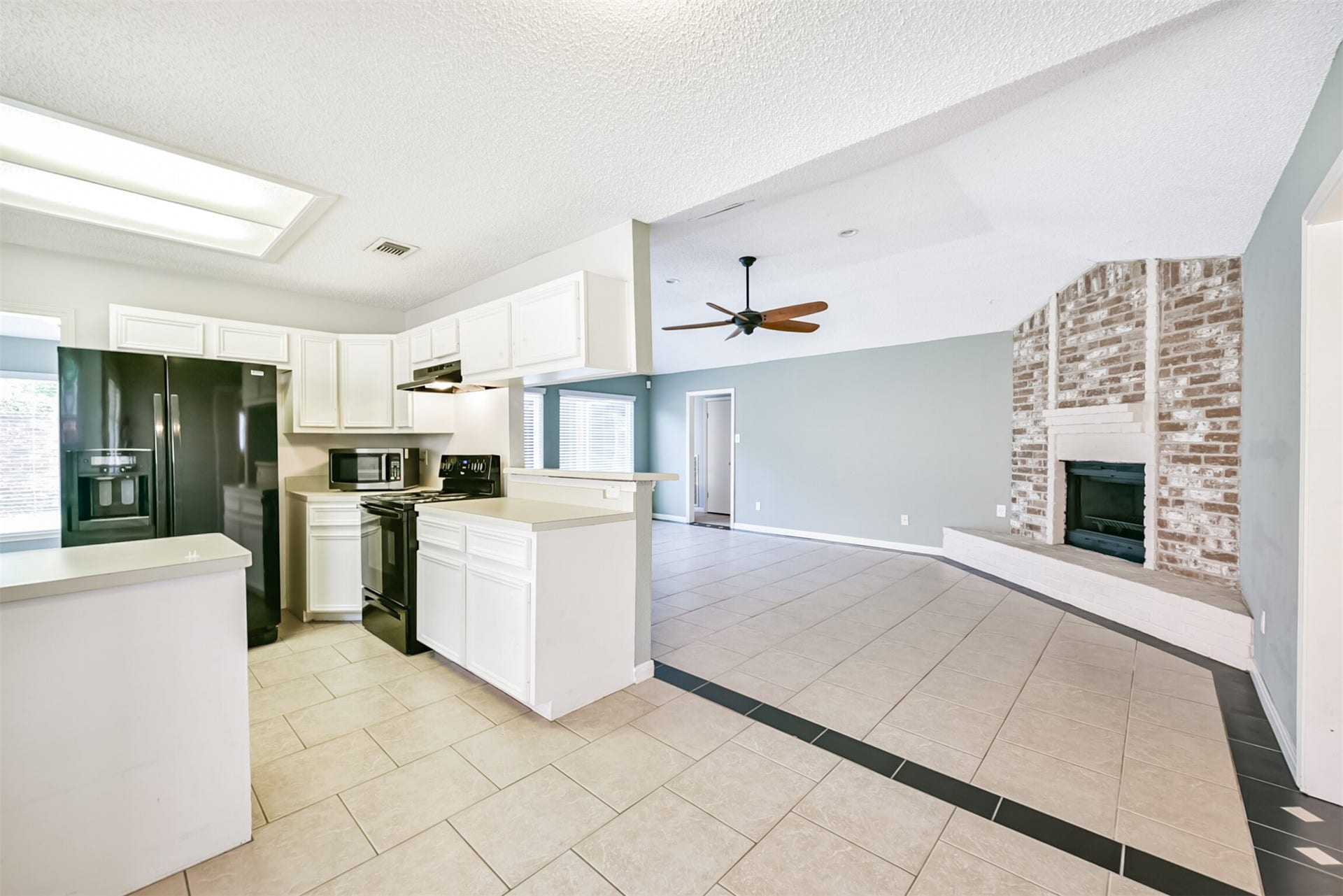 16927 Amidon Drive, Spring, TX 77379 16927 Amidon Drive, Spring, TX 77379