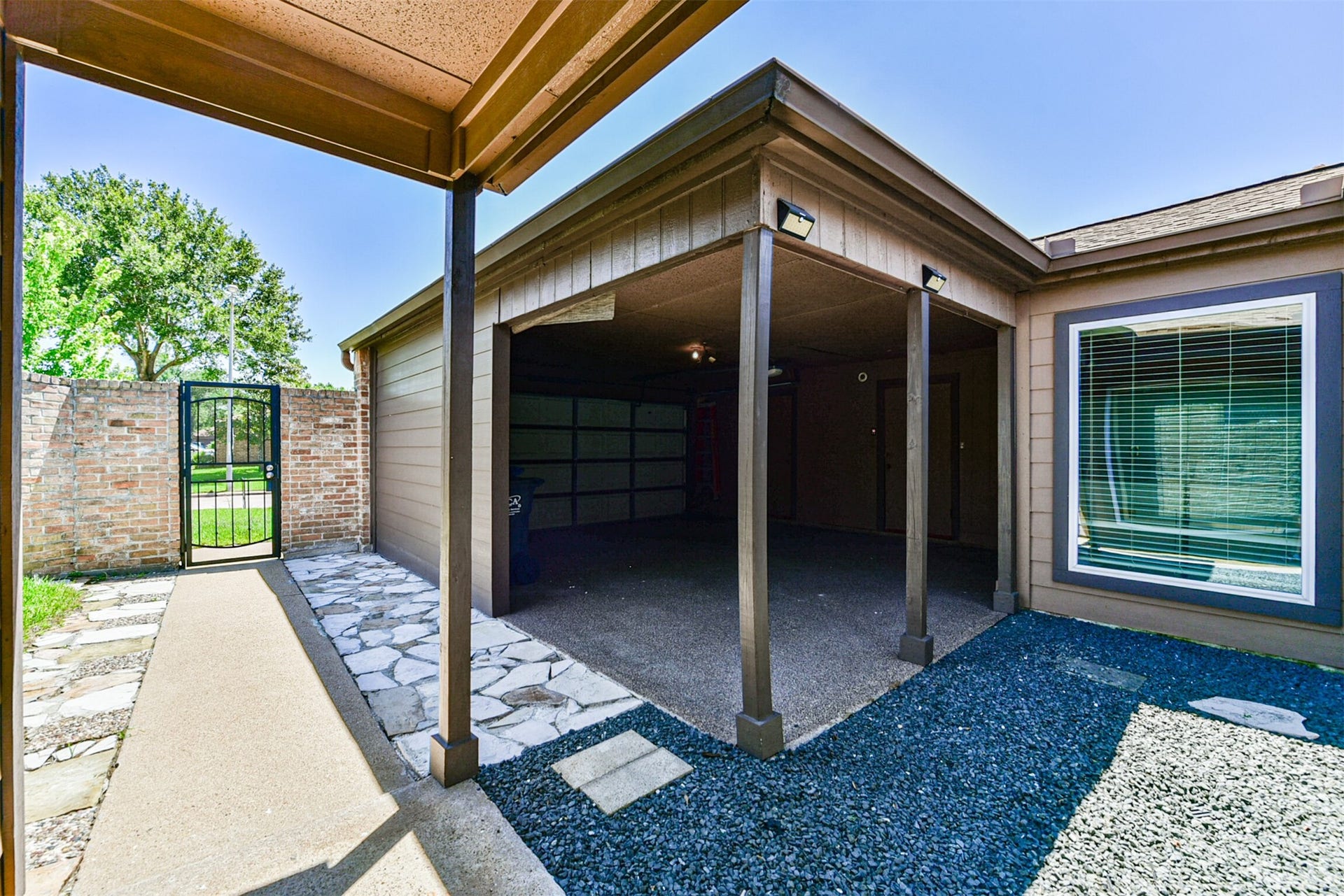16927 Amidon Drive, Spring, TX 77379 16927 Amidon Drive, Spring, TX 77379