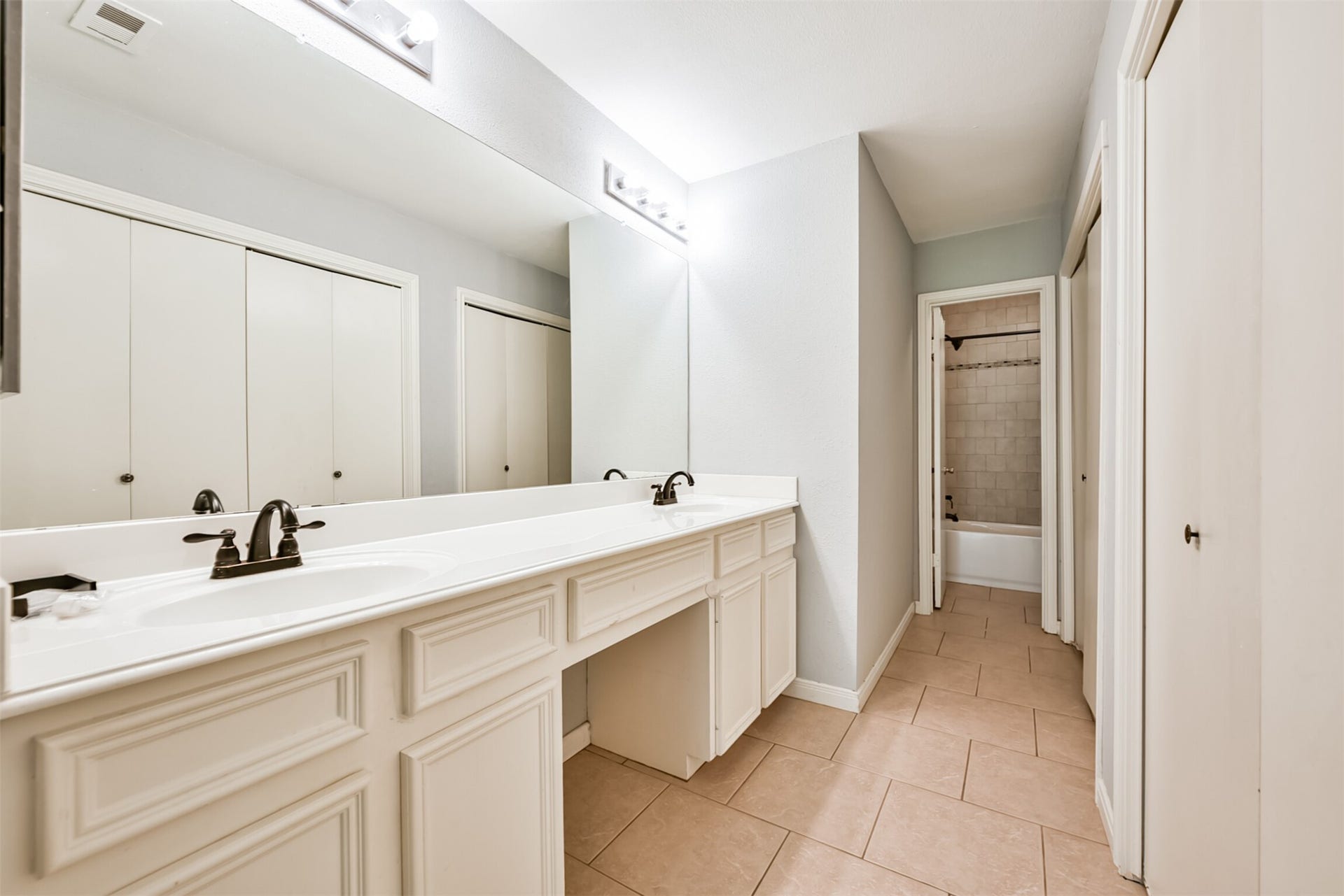 16927 Amidon Drive, Spring, TX 77379 16927 Amidon Drive, Spring, TX 77379