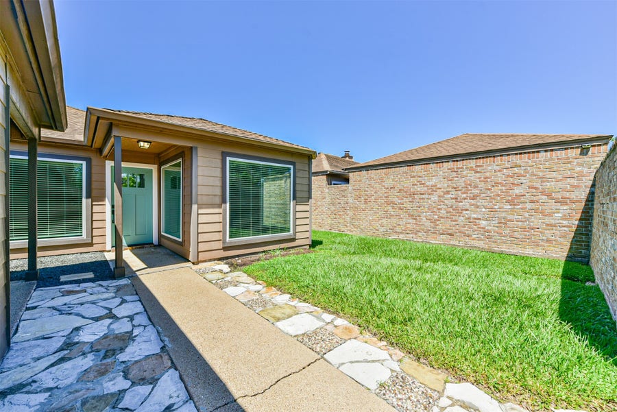 Property photo for 16927 Amidon Drive, Spring, TX
