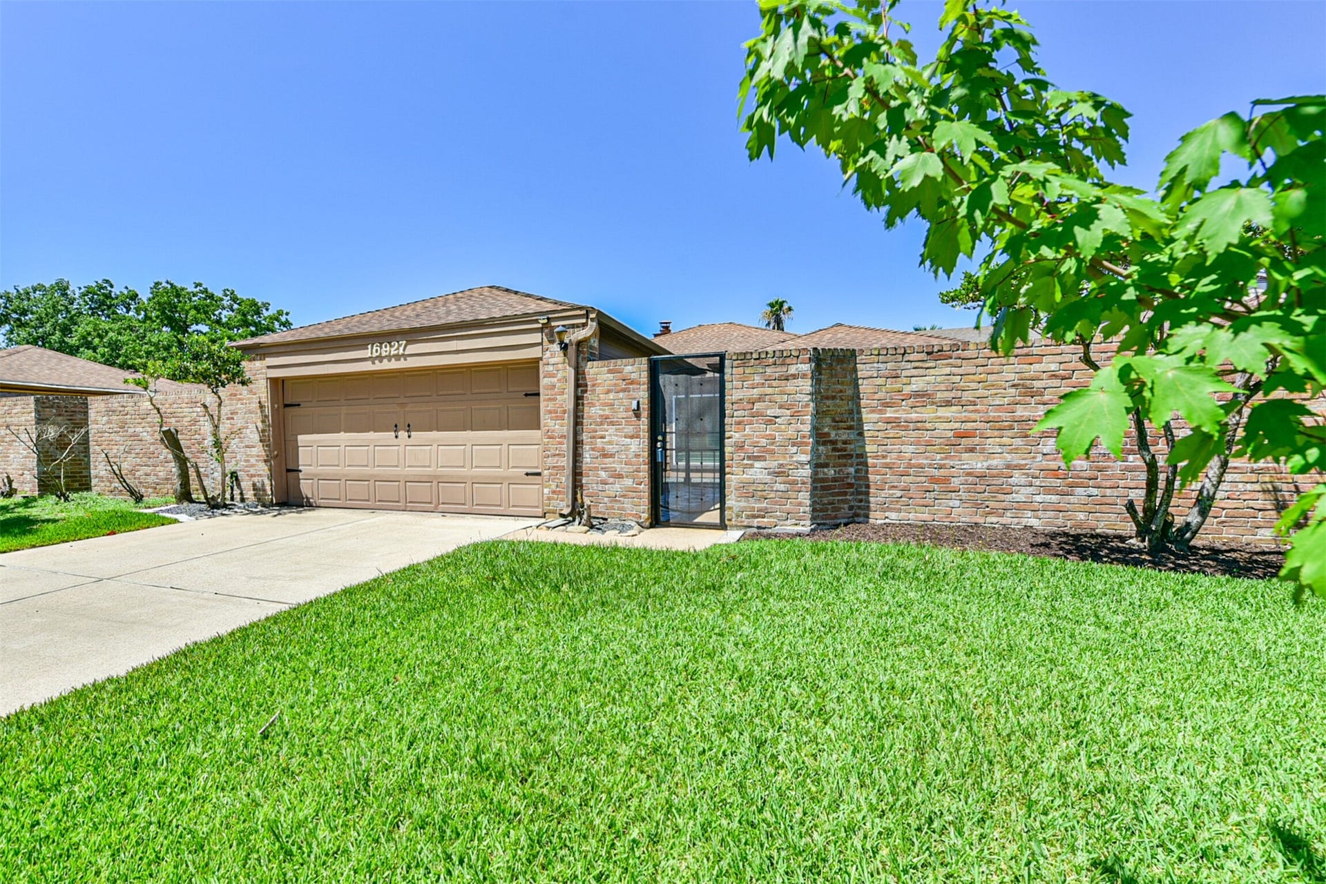 16927 Amidon Drive, Spring, TX 77379 16927 Amidon Drive, Spring, TX 77379