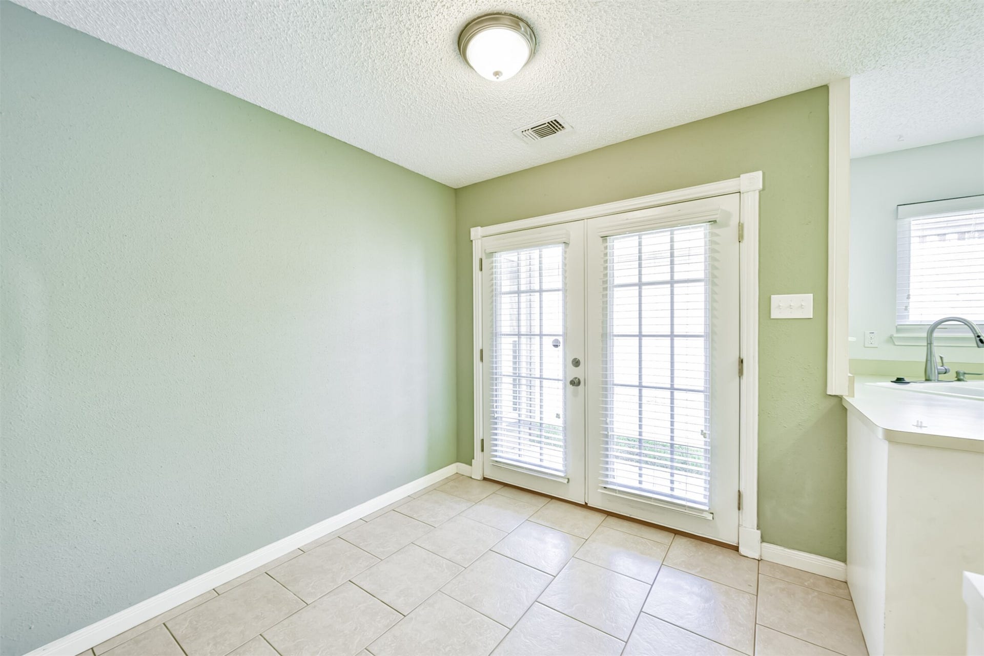 16927 Amidon Drive, Spring, TX 77379 16927 Amidon Drive, Spring, TX 77379
