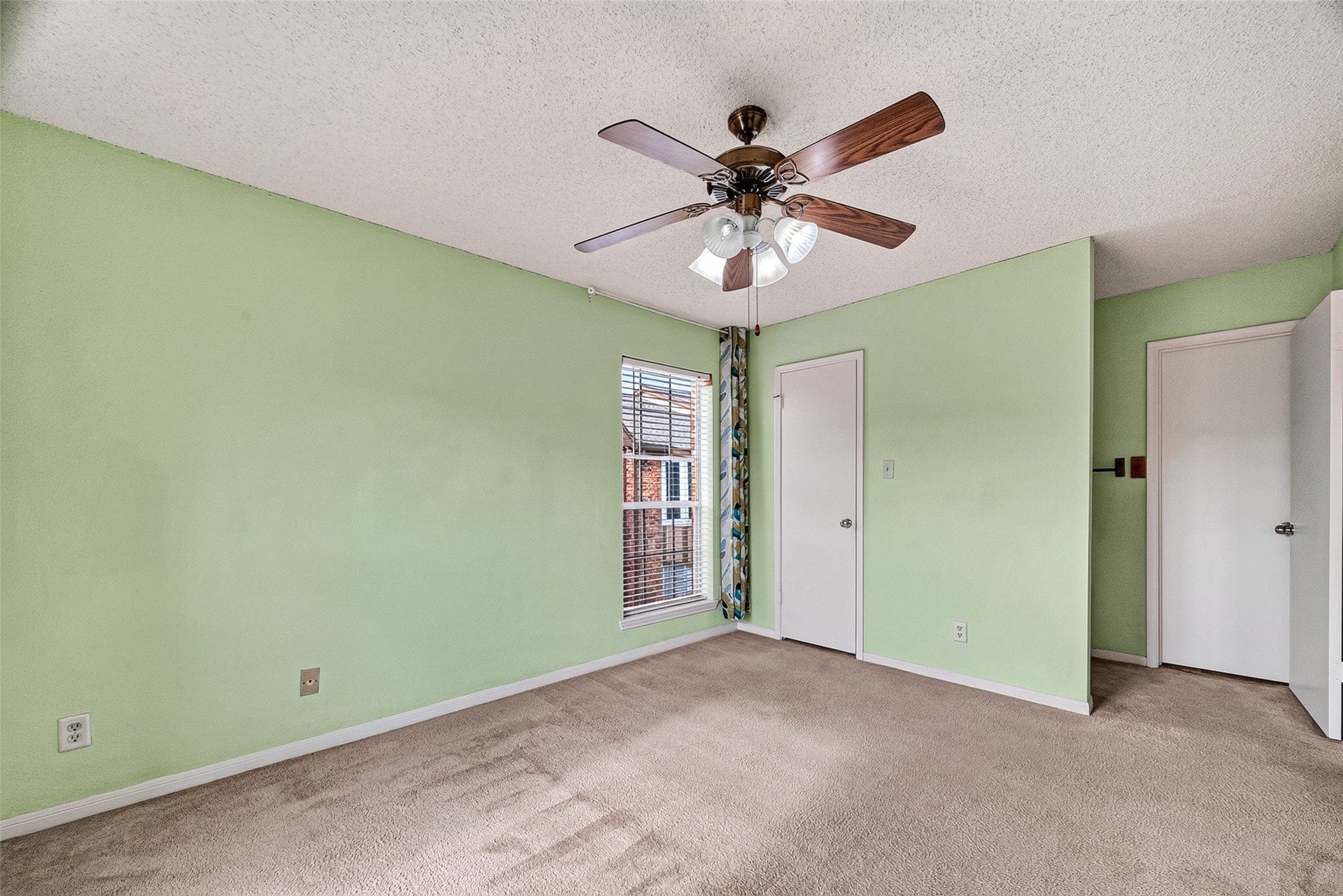 2121 Hepburn Street, #1106, Houston, TX 77054 Primary room features 2 large windows, an oversized closet and vanity