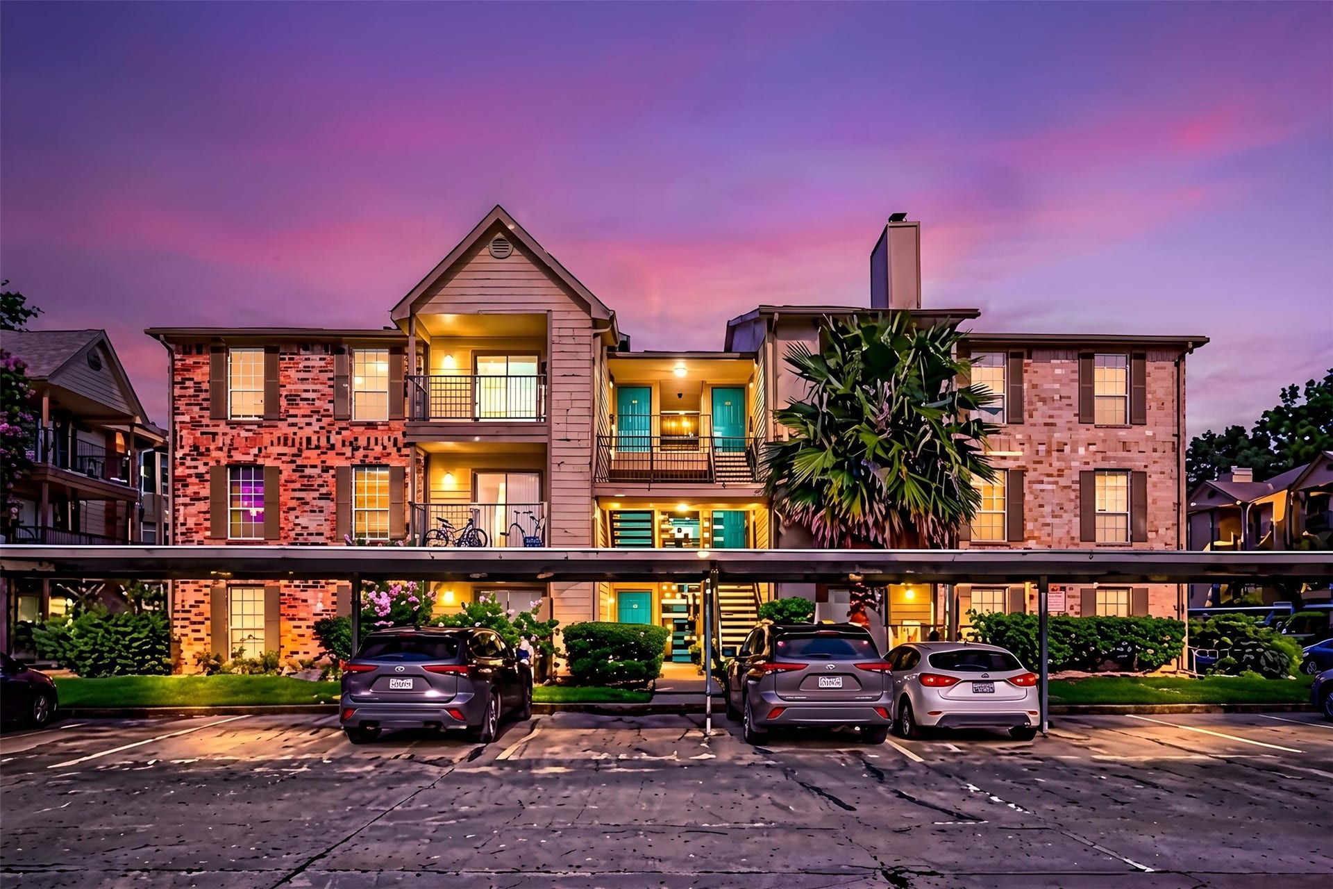 2121 Hepburn Street, #1106, Houston, TX 77054 Private, secured with 24/7 guard