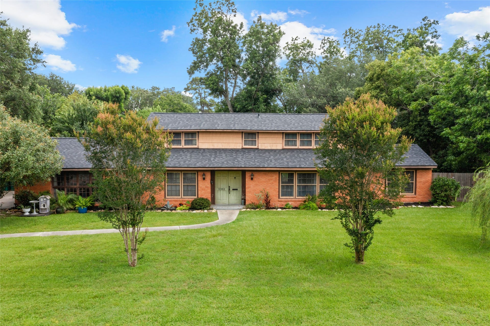 1311 Lamar Drive, La Marque, TX 77568 1311 Lamar Drive, La Marque, TX 77568