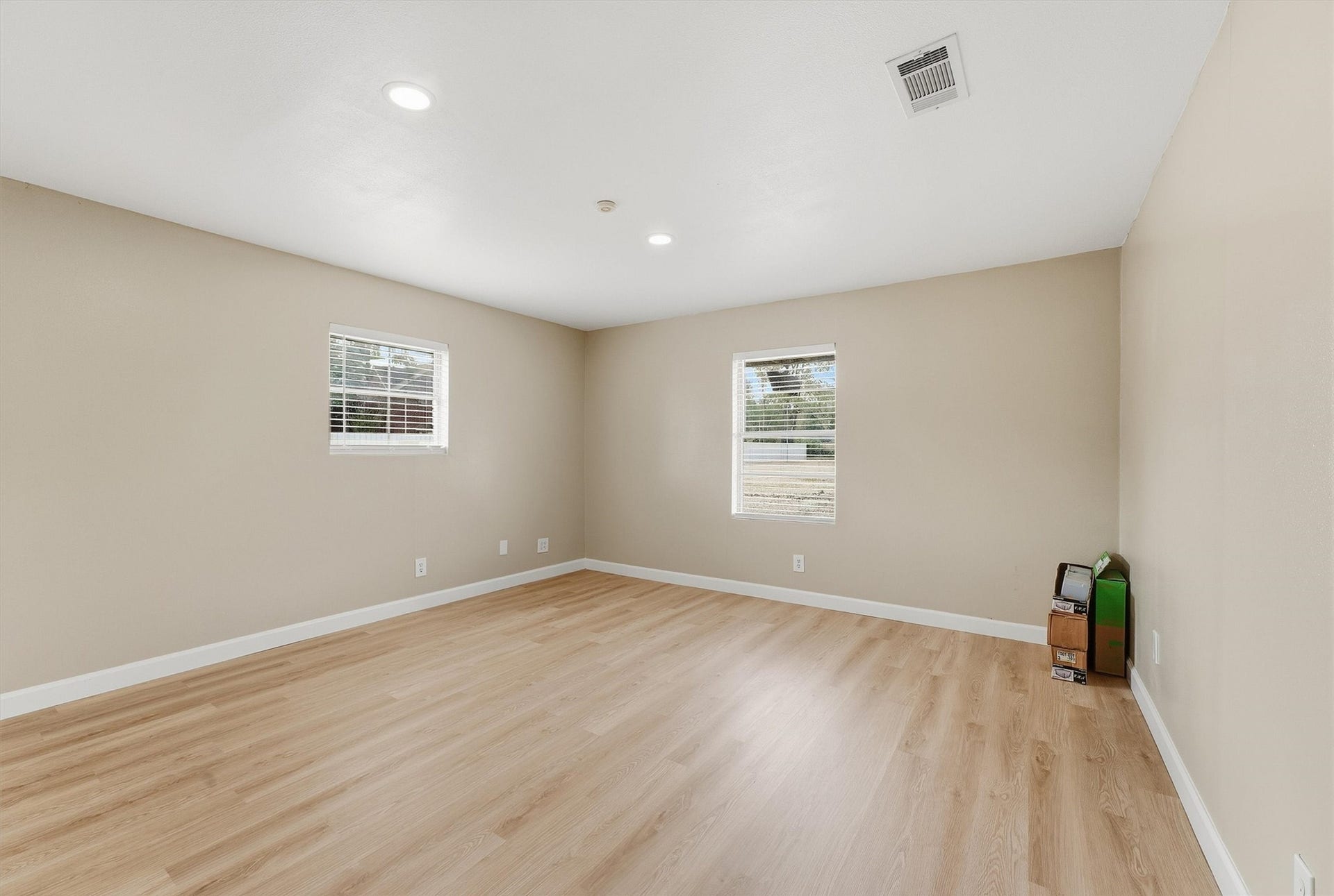 8438 Windfern Road, Houston, TX 77064 8438 Windfern Road, Houston, TX 77064