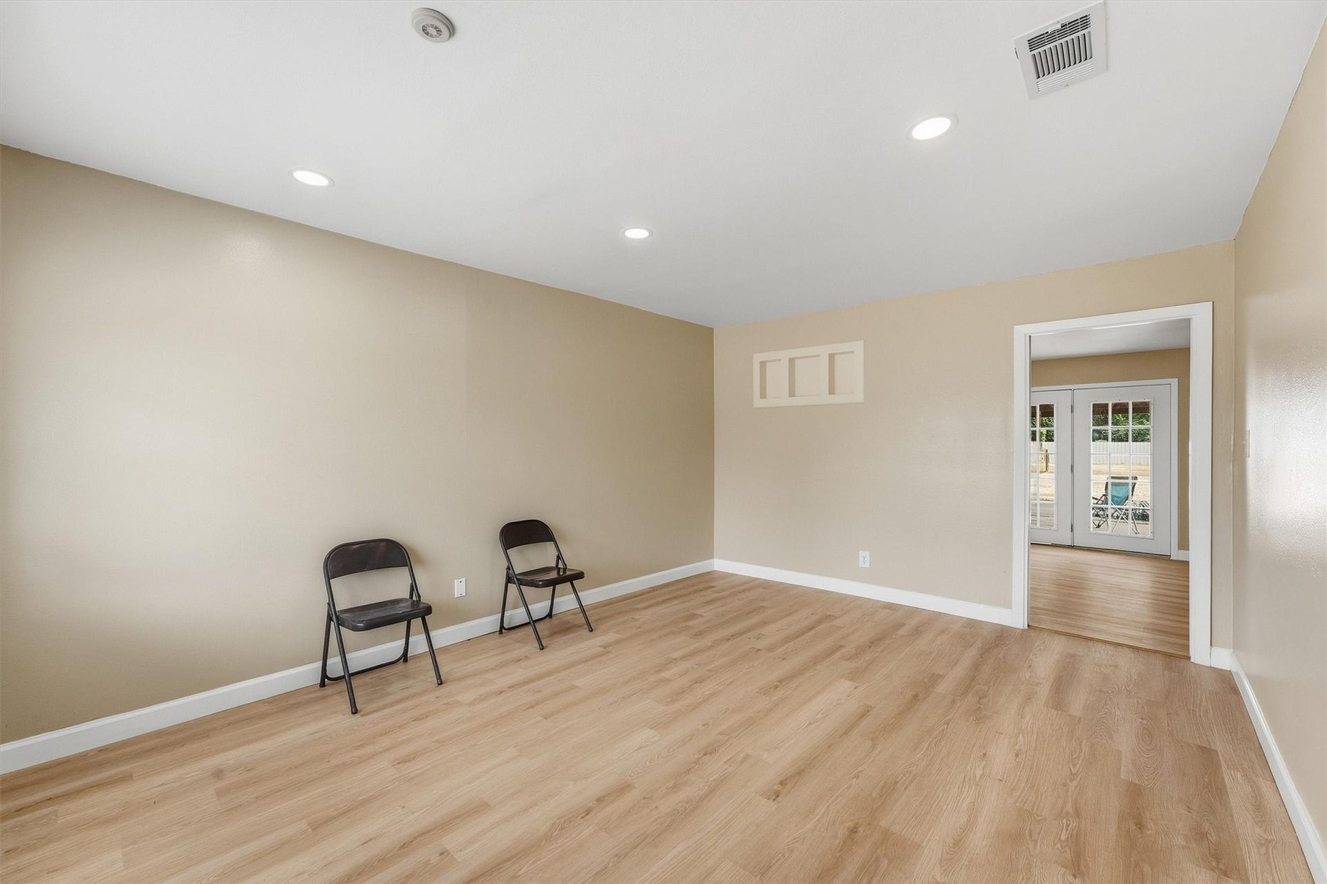 8438 Windfern Road, Houston, TX 77064 8438 Windfern Road, Houston, TX 77064