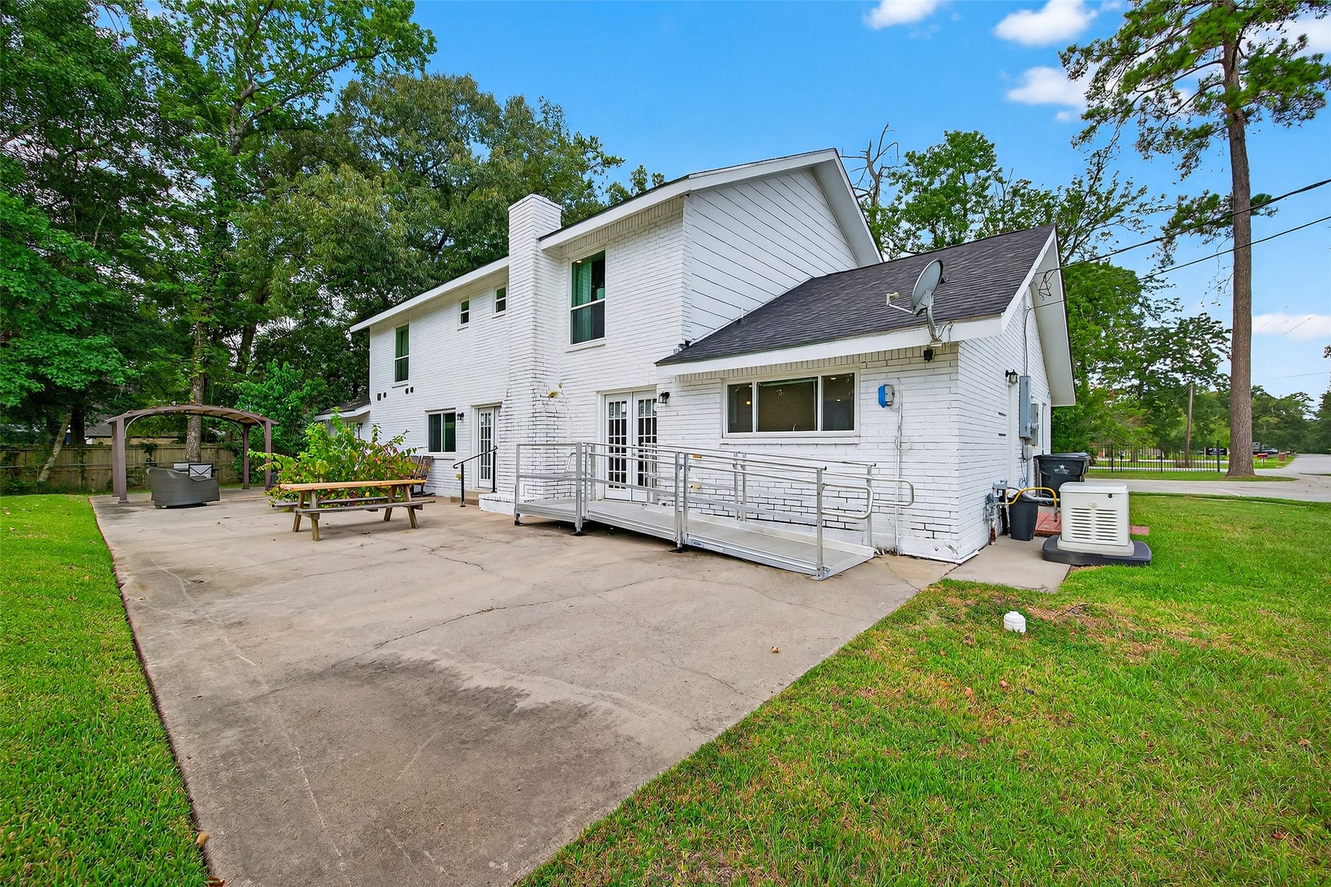 29902 E Hawthorne Drive, Spring, TX 77386 Exterior rear view of 29902.