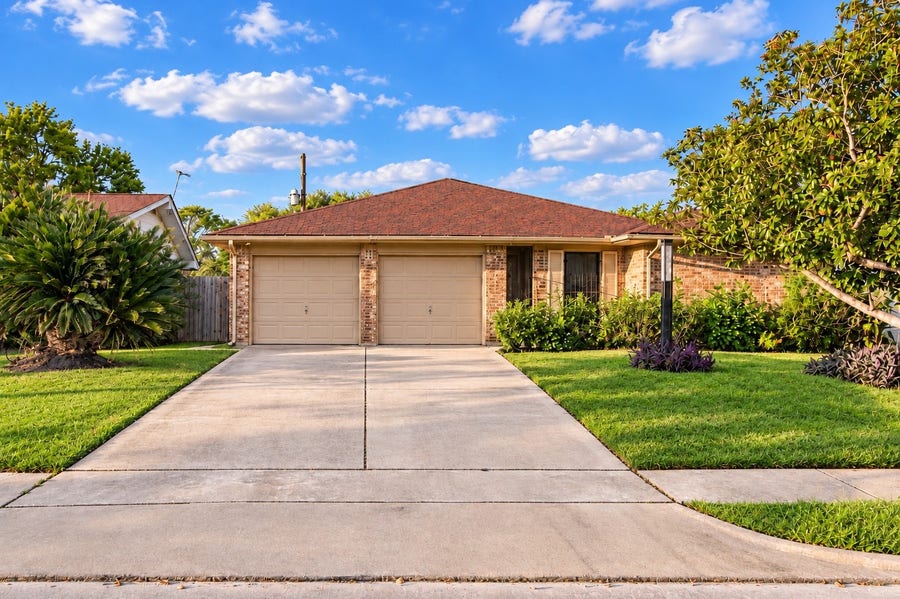 Property photo for 3914 Beran Drive, Houston, TX
