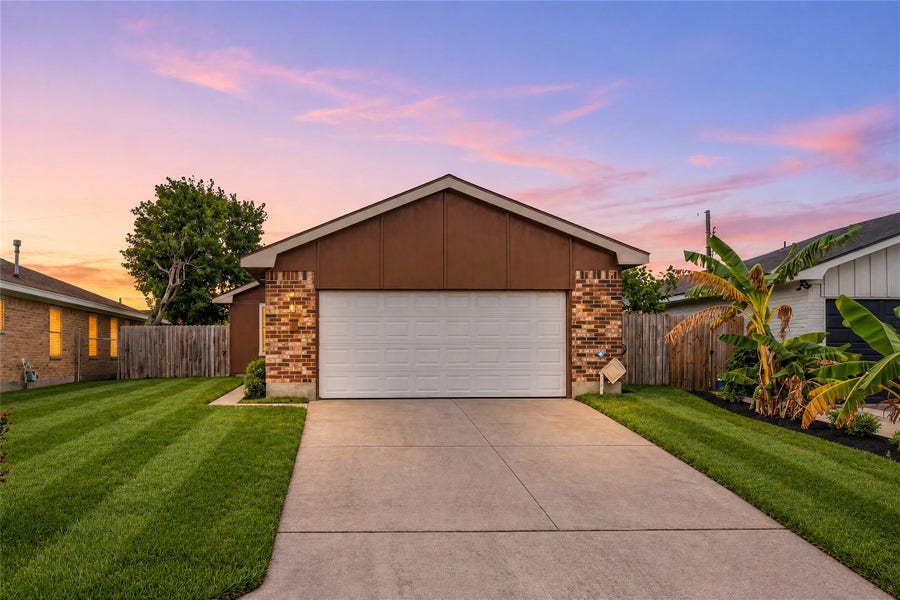 Property photo for 5918 Maco Street, Galveston, TX