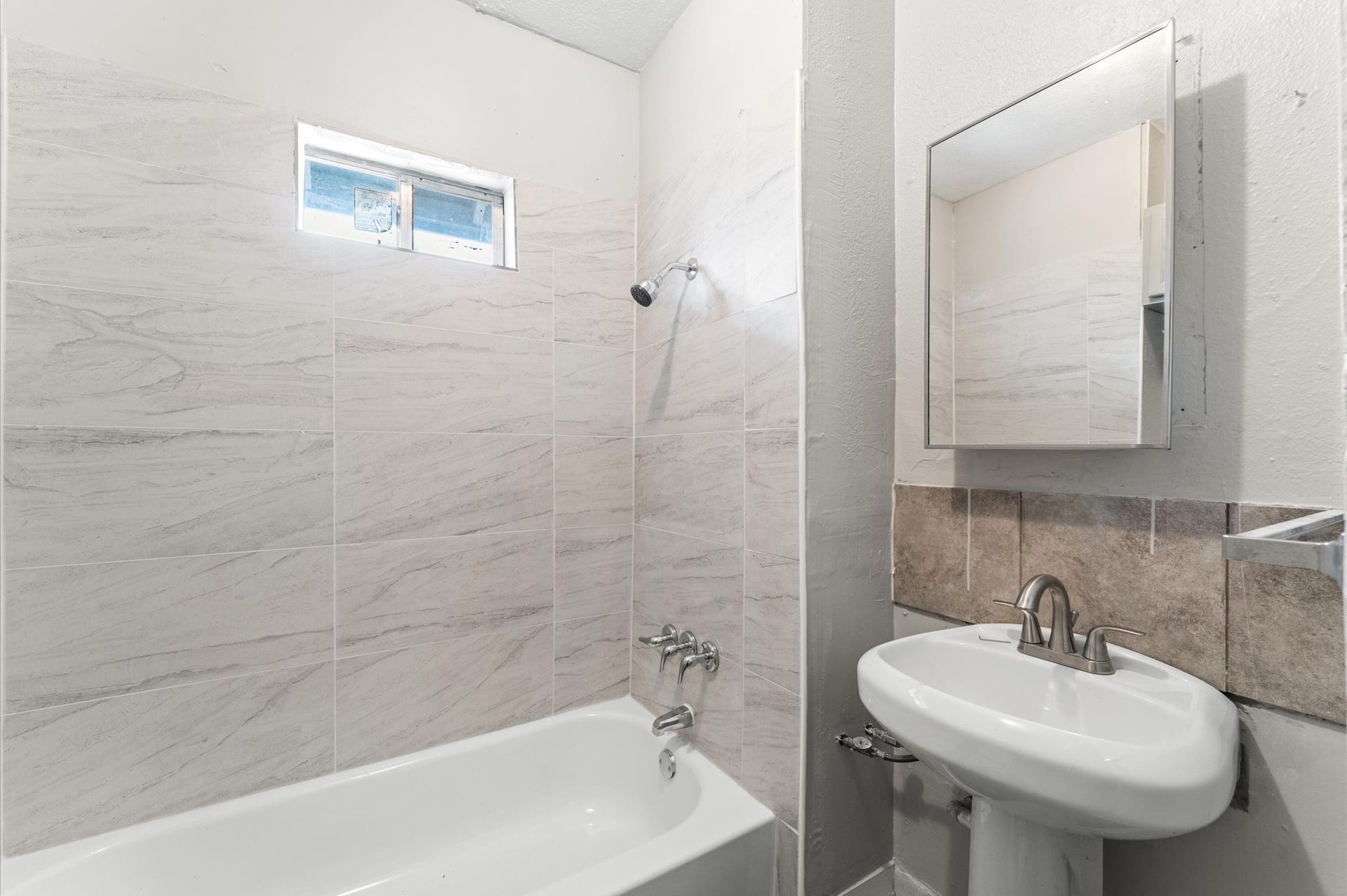 6818 Avenue C, Houston, TX 77011 6818 Avenue C, Houston, TX 77011