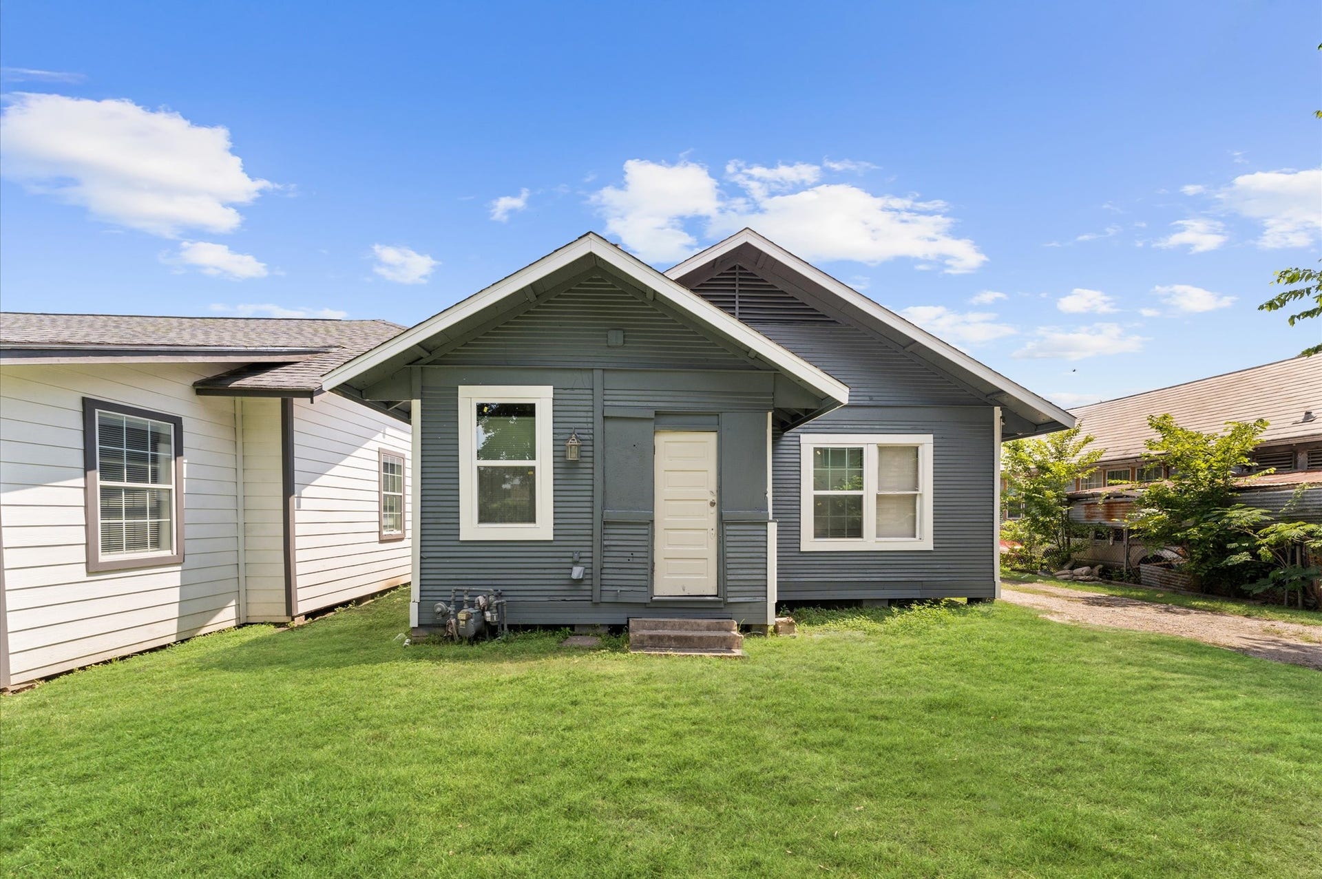 6818 Avenue C, Houston, TX 77011 6818 Avenue C, Houston, TX 77011