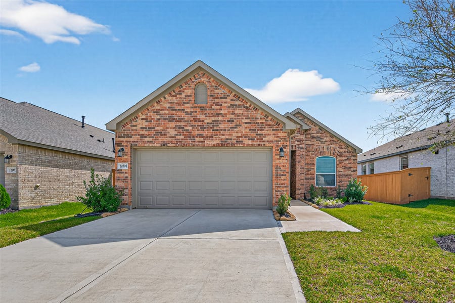 Property photo for 22007 Oia Island Drive, Hockley, TX