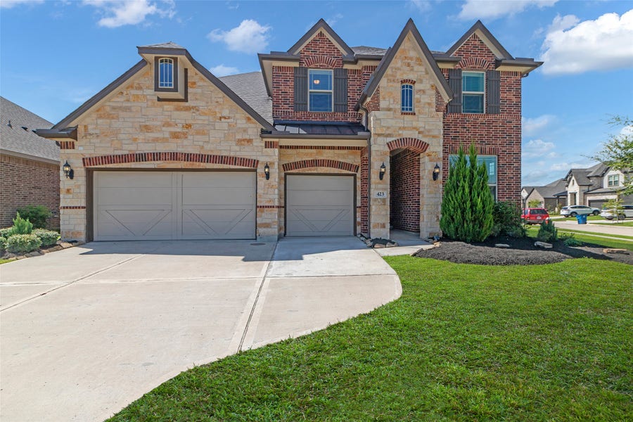 Property photo for 423 Round Top Street, Webster, TX