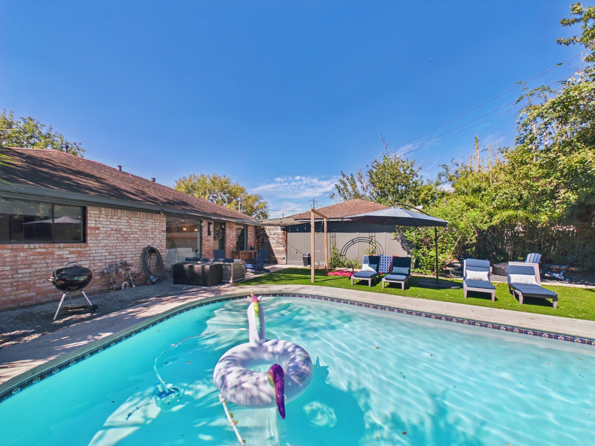 Large Heated Freeform Pool