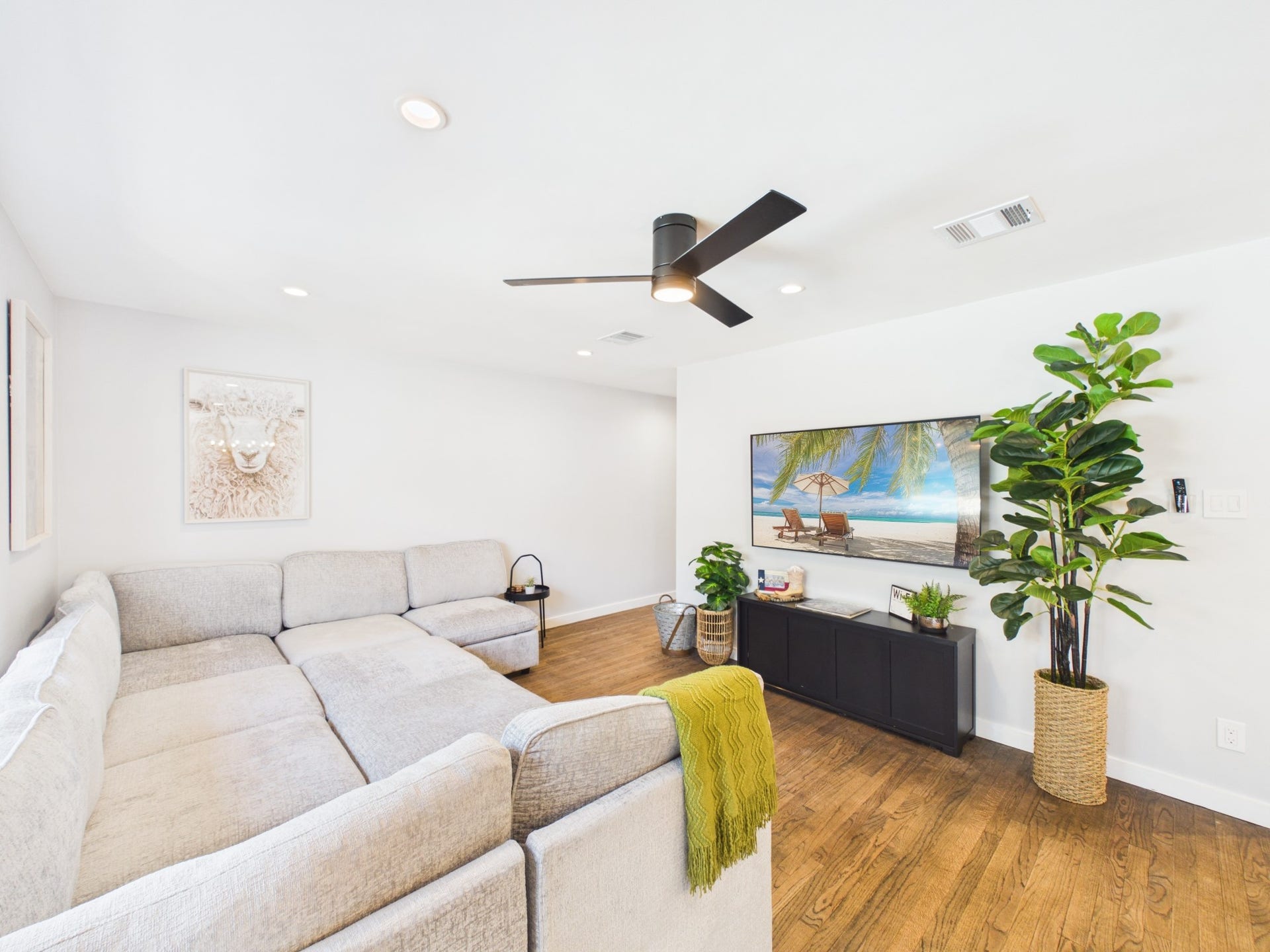 Cozy Living Room for Movie Nights
