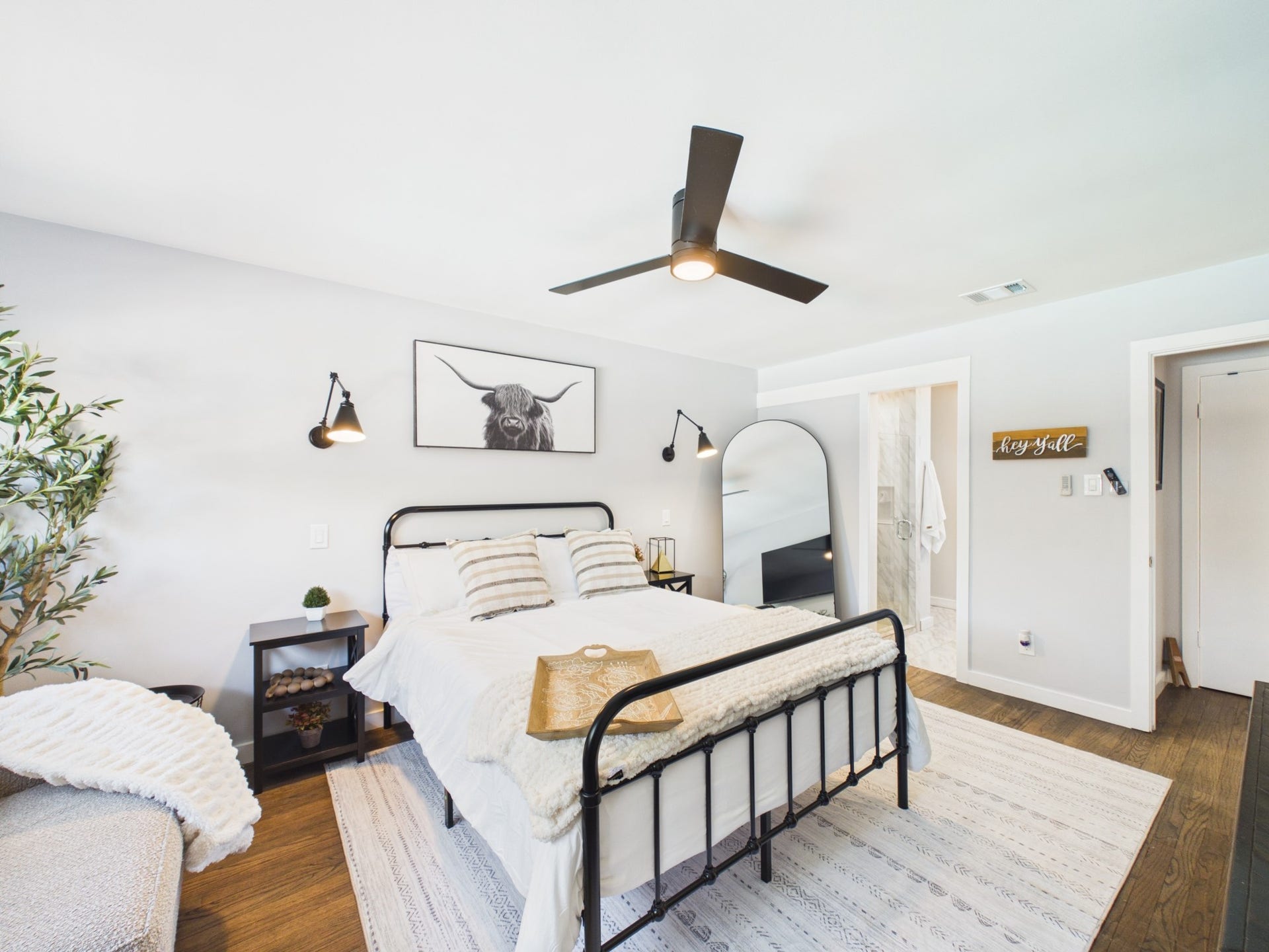 Bedroom Gets Great Natural Light