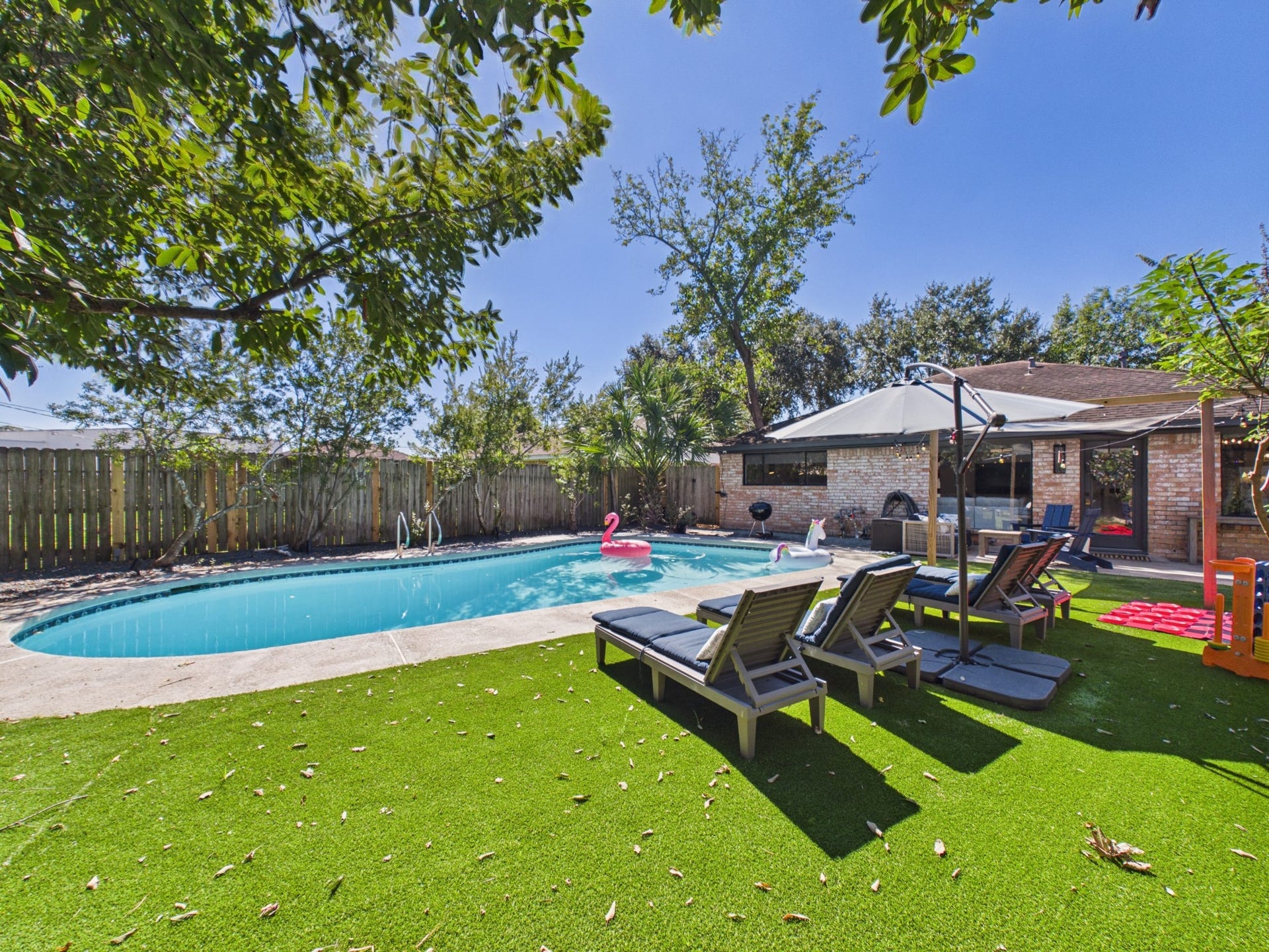 5702 Hoover Street, Houston, TX 77092