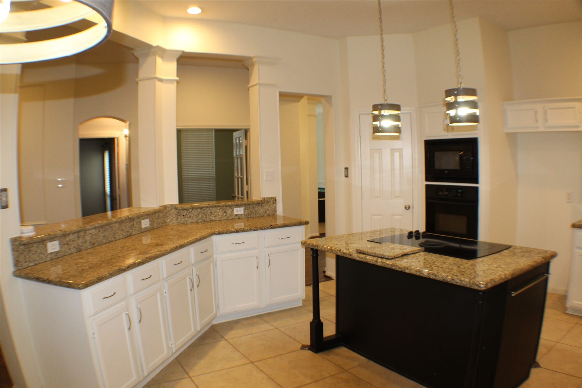 642 Avery Drive, Sugar Land, TX 77479 642 Avery Drive, Sugar Land, TX 77479